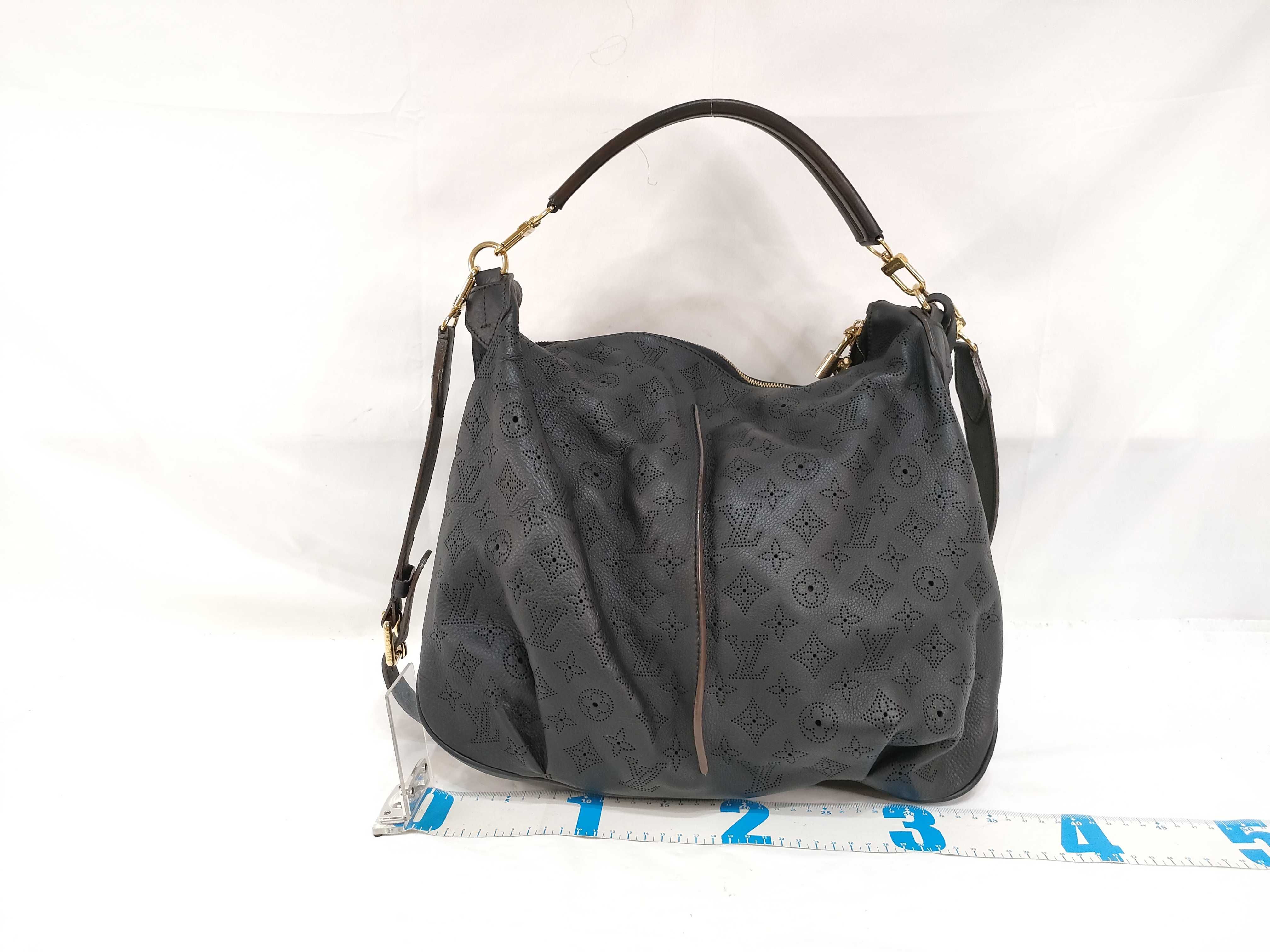 Monogram M94035 Selene PM Mahina Noir Shoulder Bag — view 2