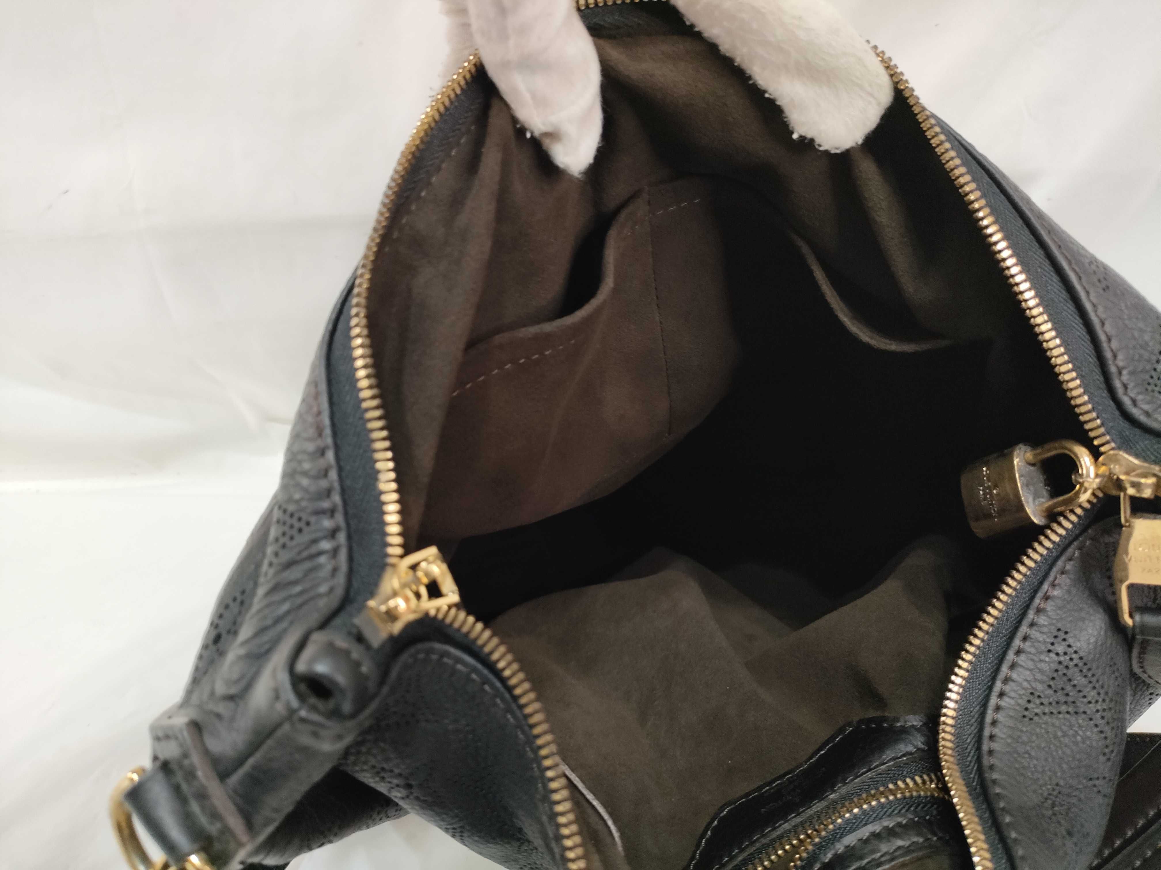 Monogram M94035 Selene PM Mahina Noir Shoulder Bag — view 13