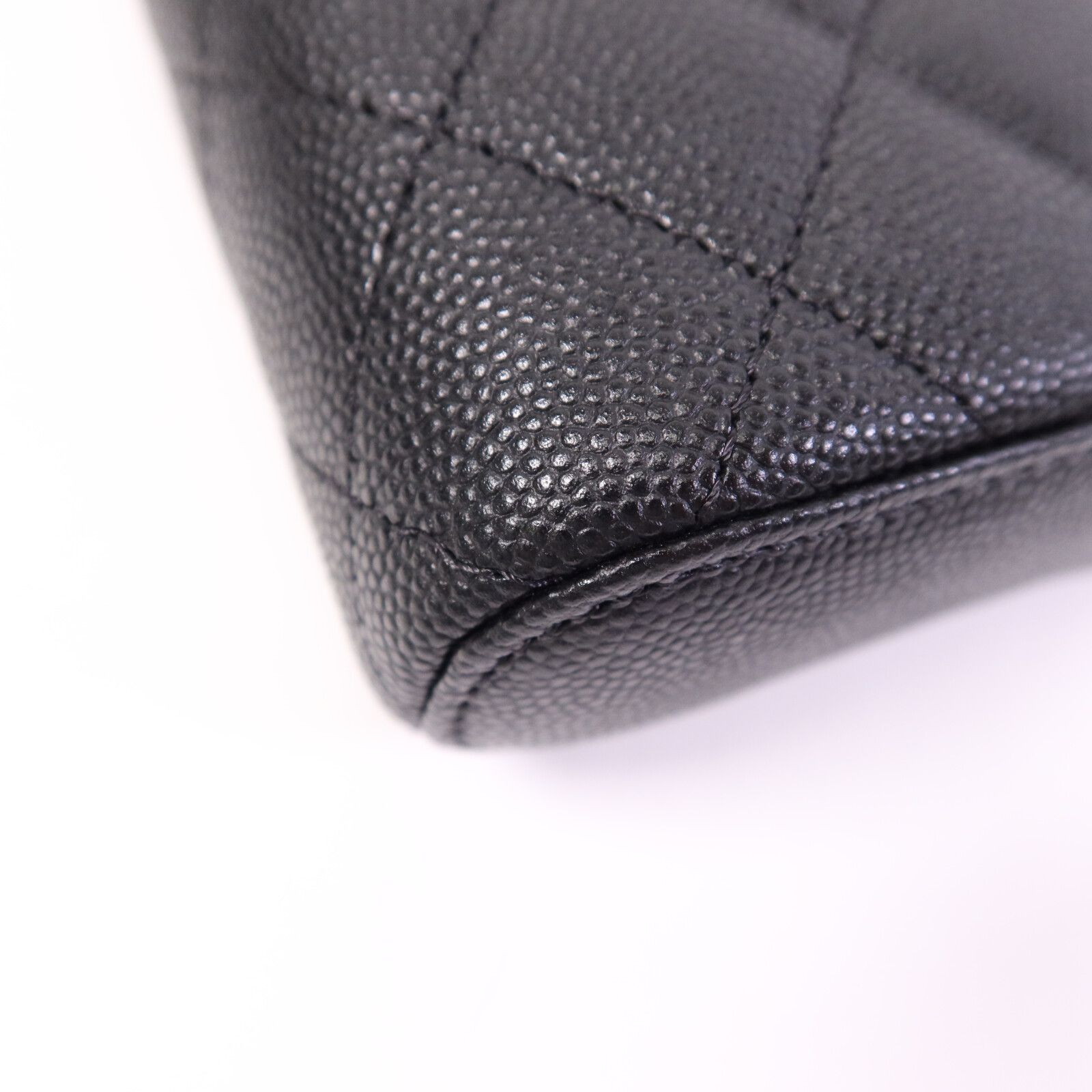 Black Caviar Vertical Vanity Case — view 6