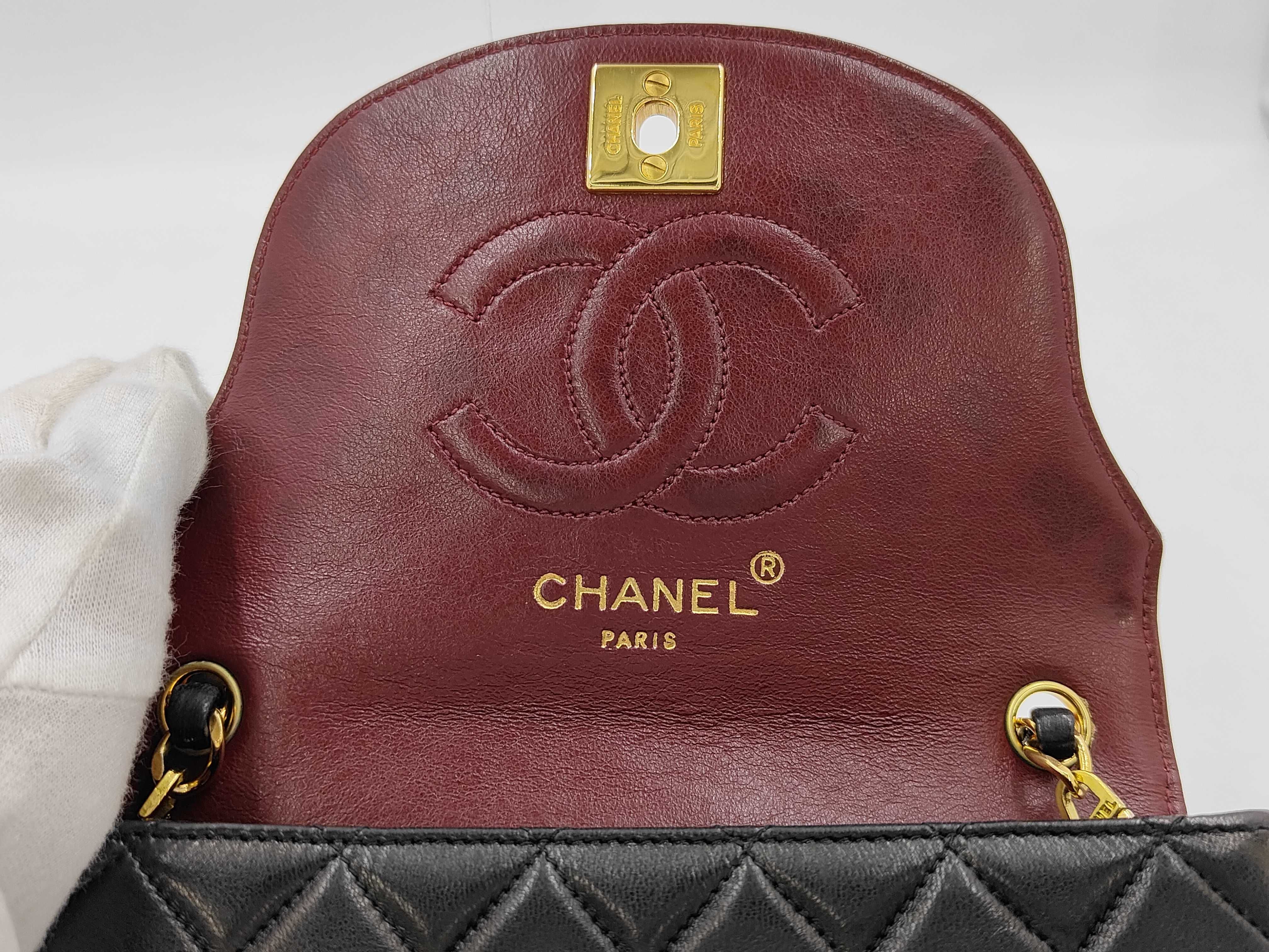 Lambskin Matelassé Pochette Chain Shoulder Bag — view 8