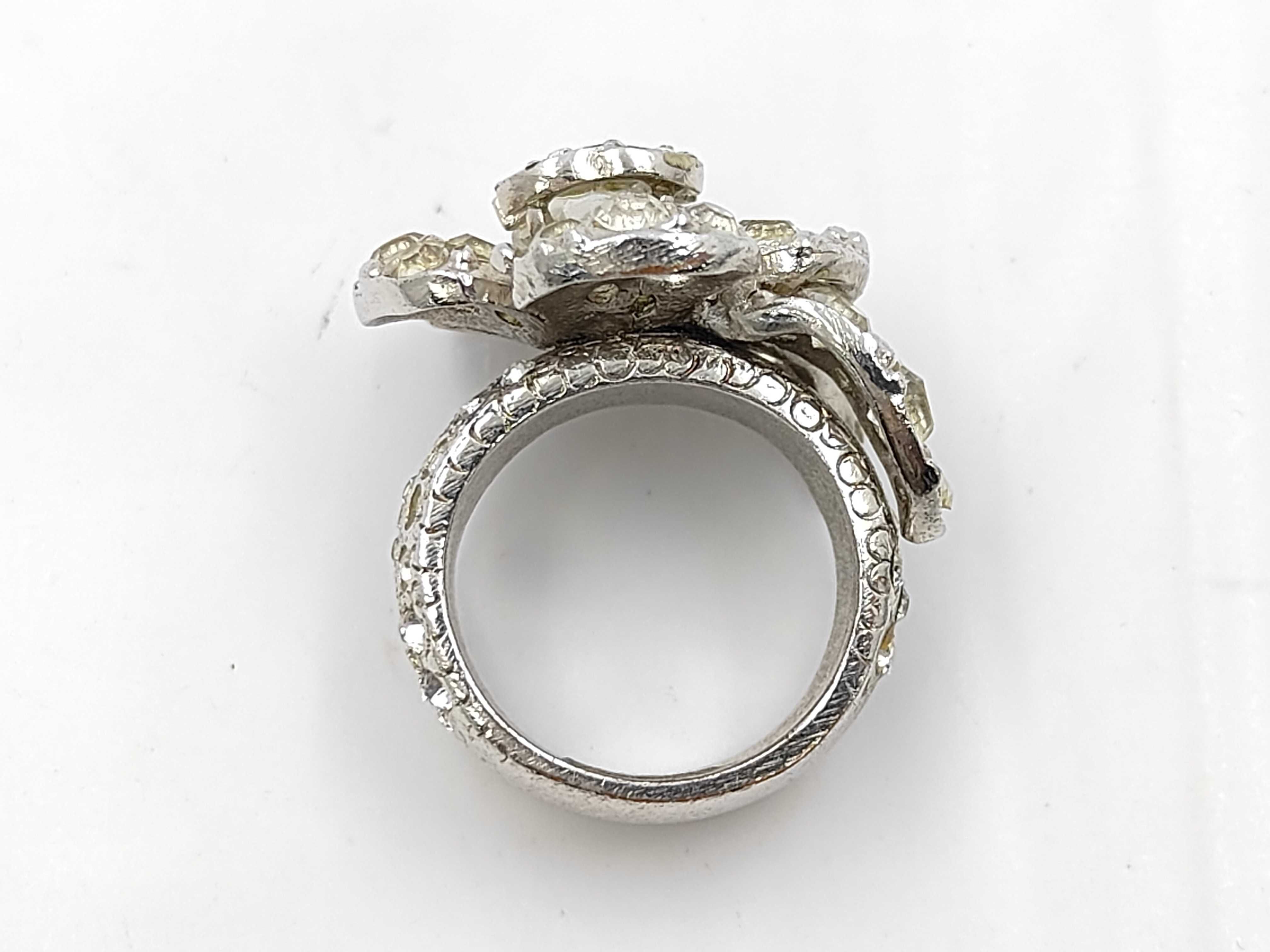 03A Ring — view 5