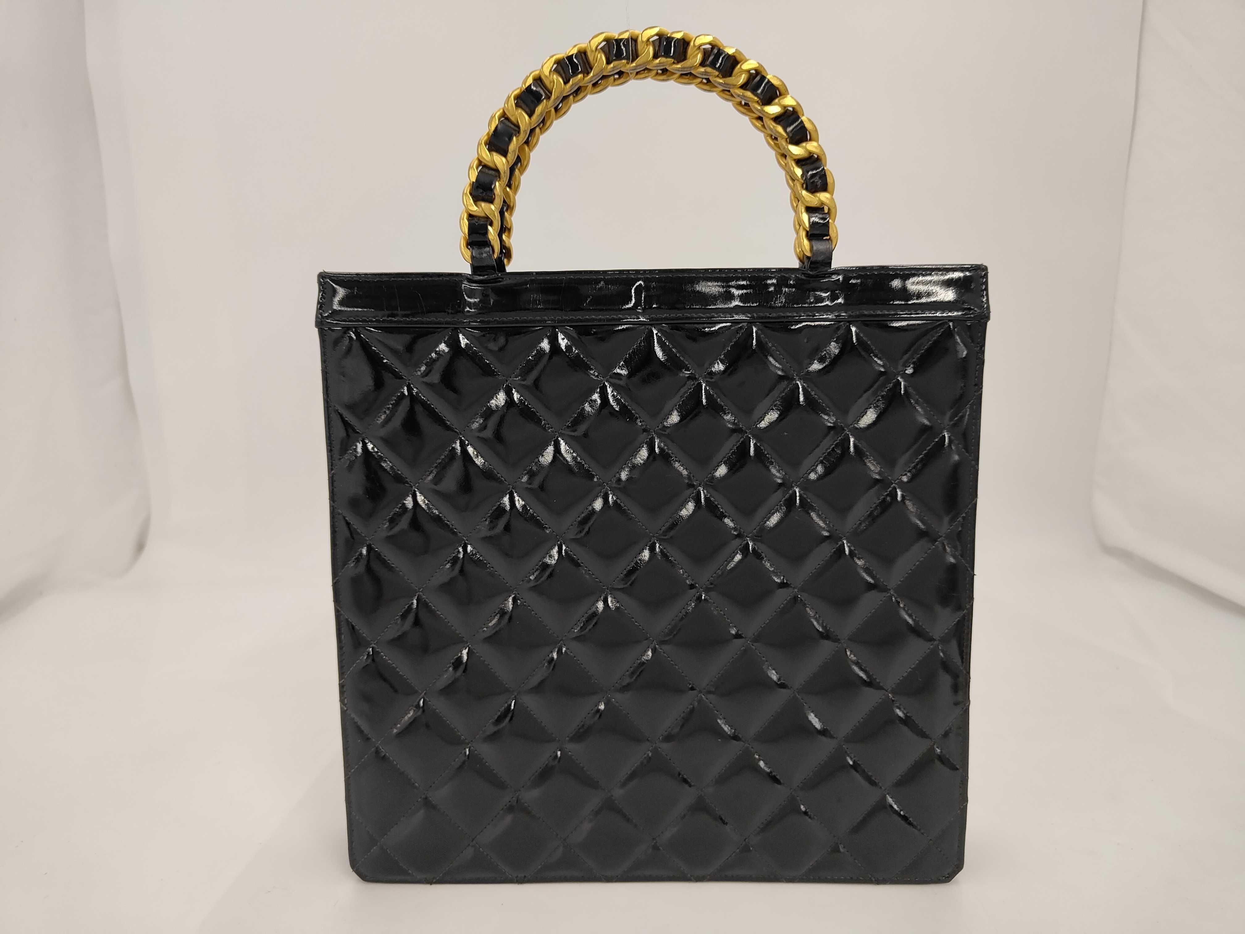 Matelassé enamel handbag (with original seal)