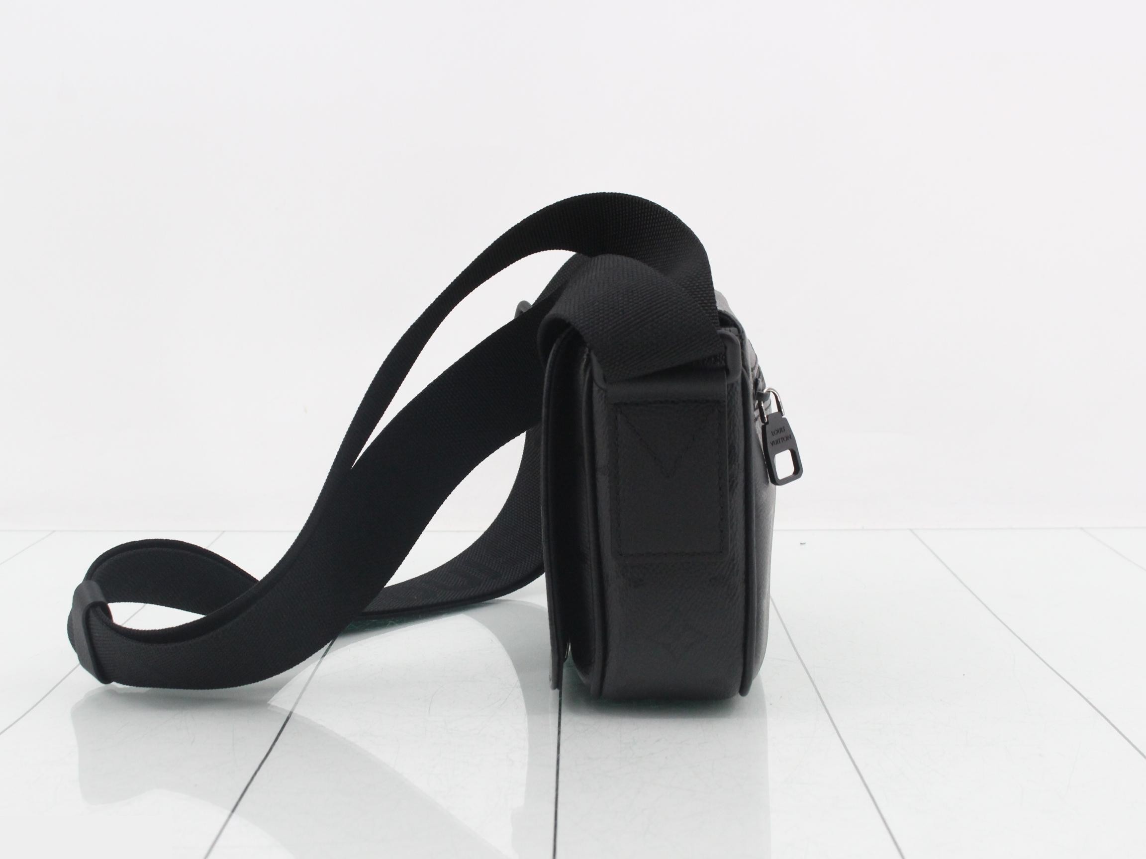 Monogram Midnight Canvas Mustille MINI — view 3