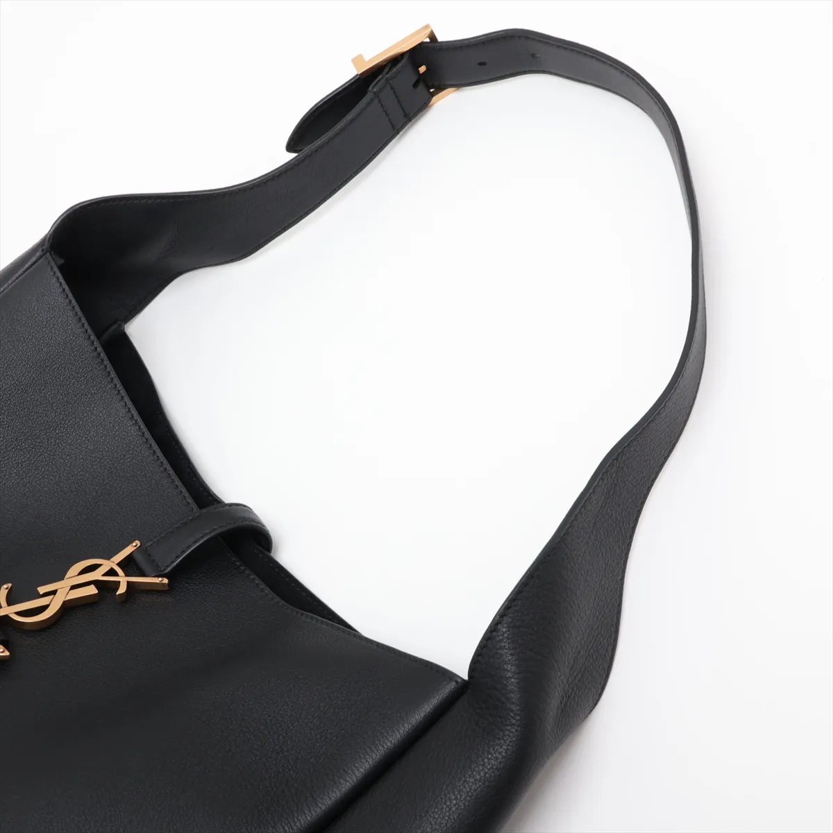 LE 5 A 7 Large 753837 Leather Shoulder Bag, Black — view 5
