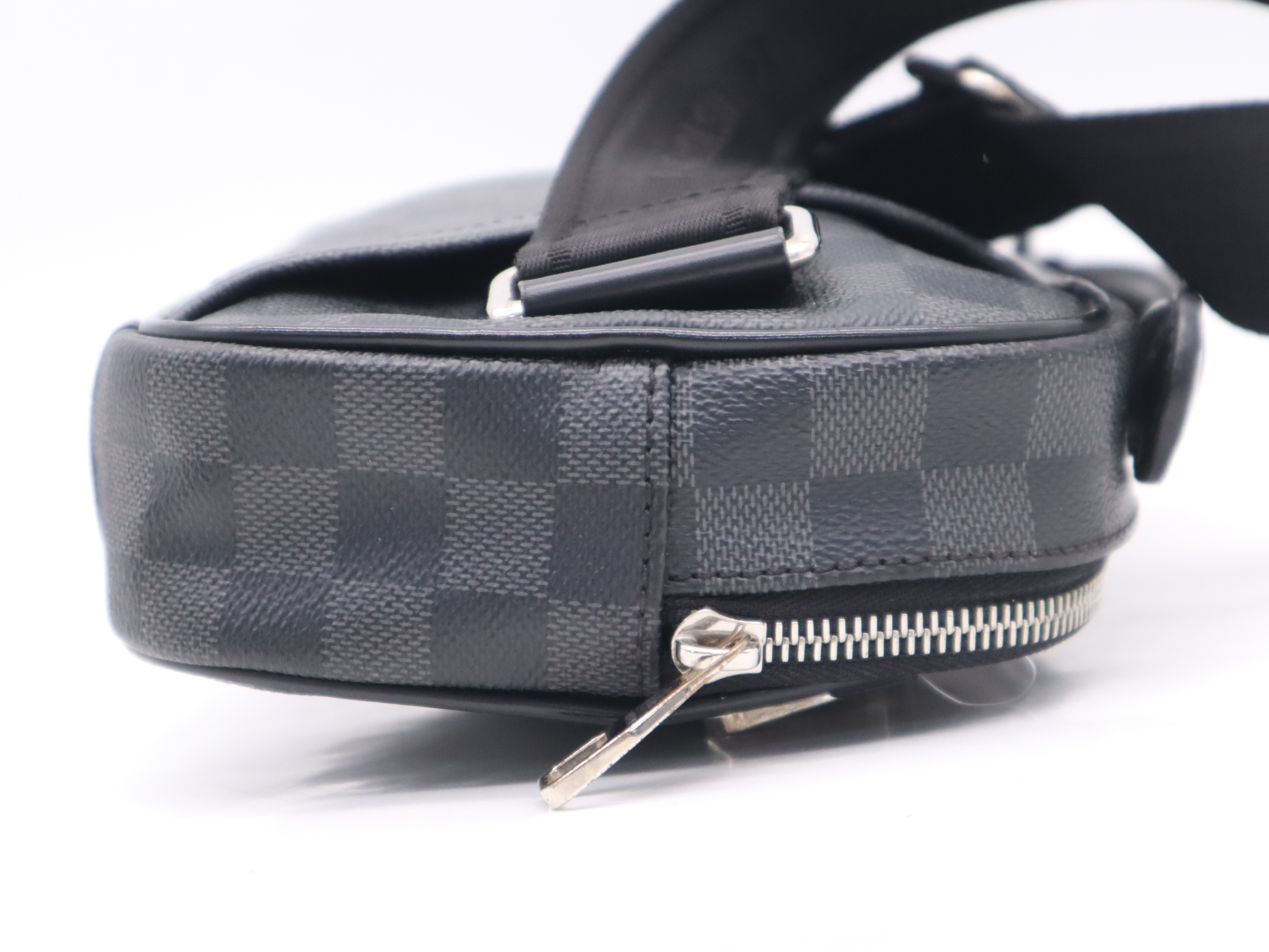 N41289 Graphite Ambler Waist Bag — view 5