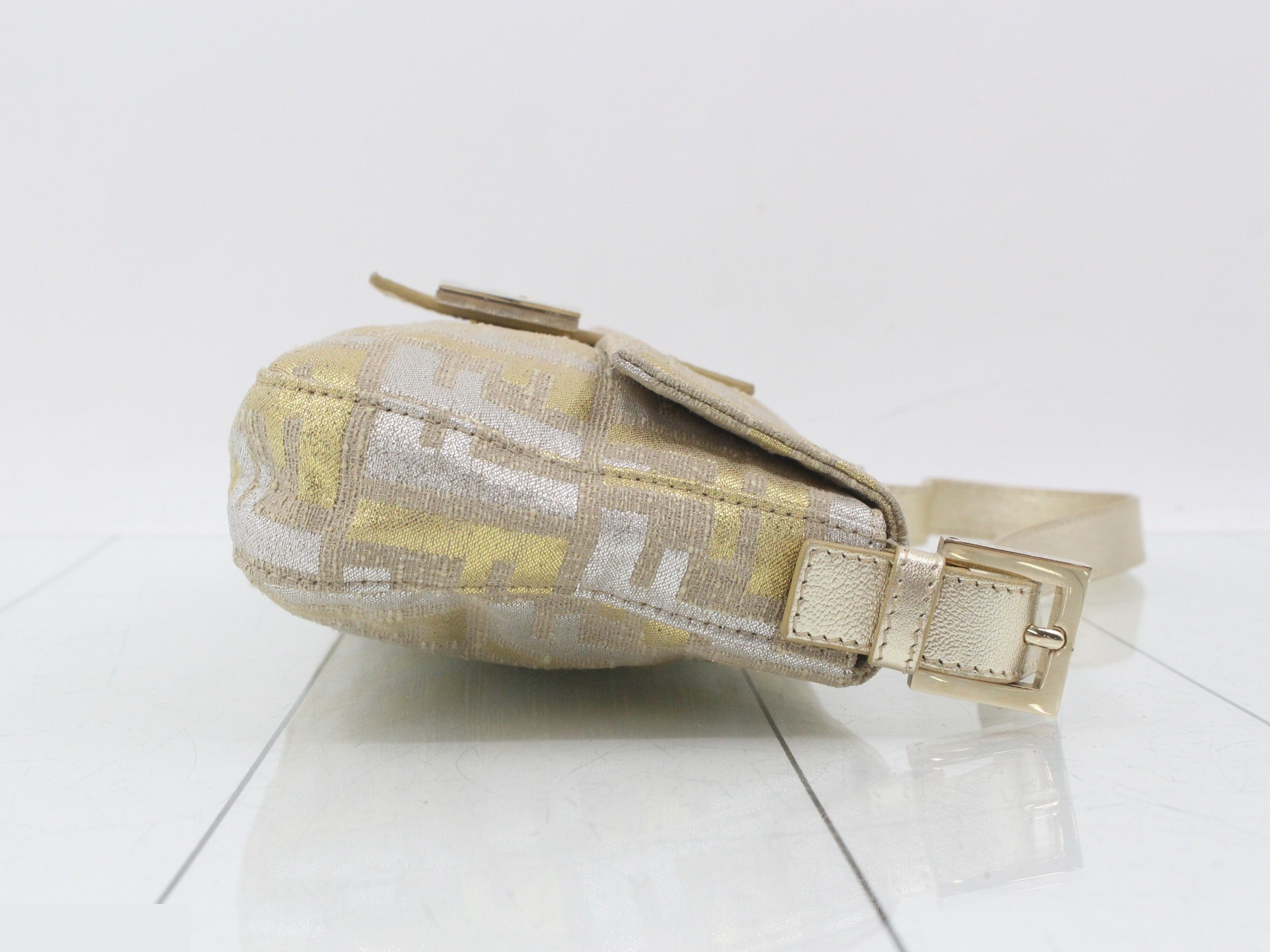 Mamma Bucket Zucca One-Shoulder Bag — view 3