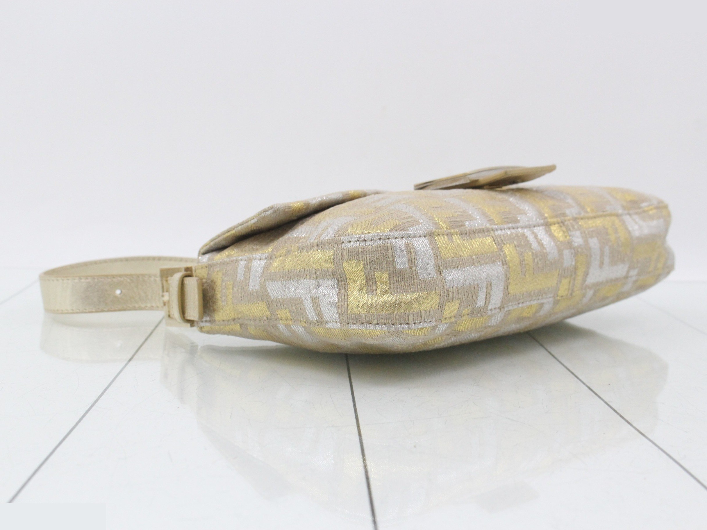 Mamma Bucket Zucca One-Shoulder Bag — view 5