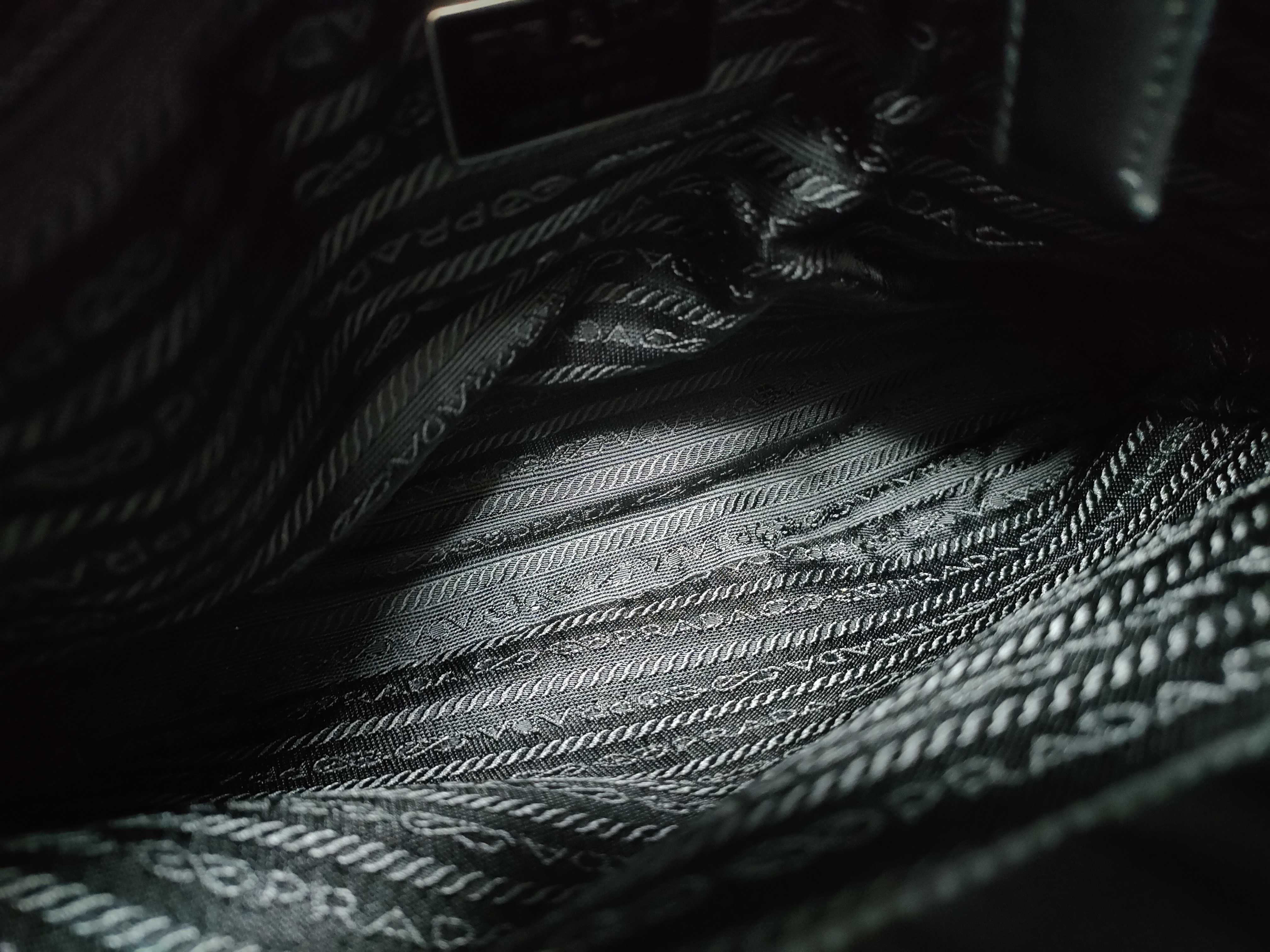 Chain Tote Bag Nylon Triangle Logo Tote Bag — view 11