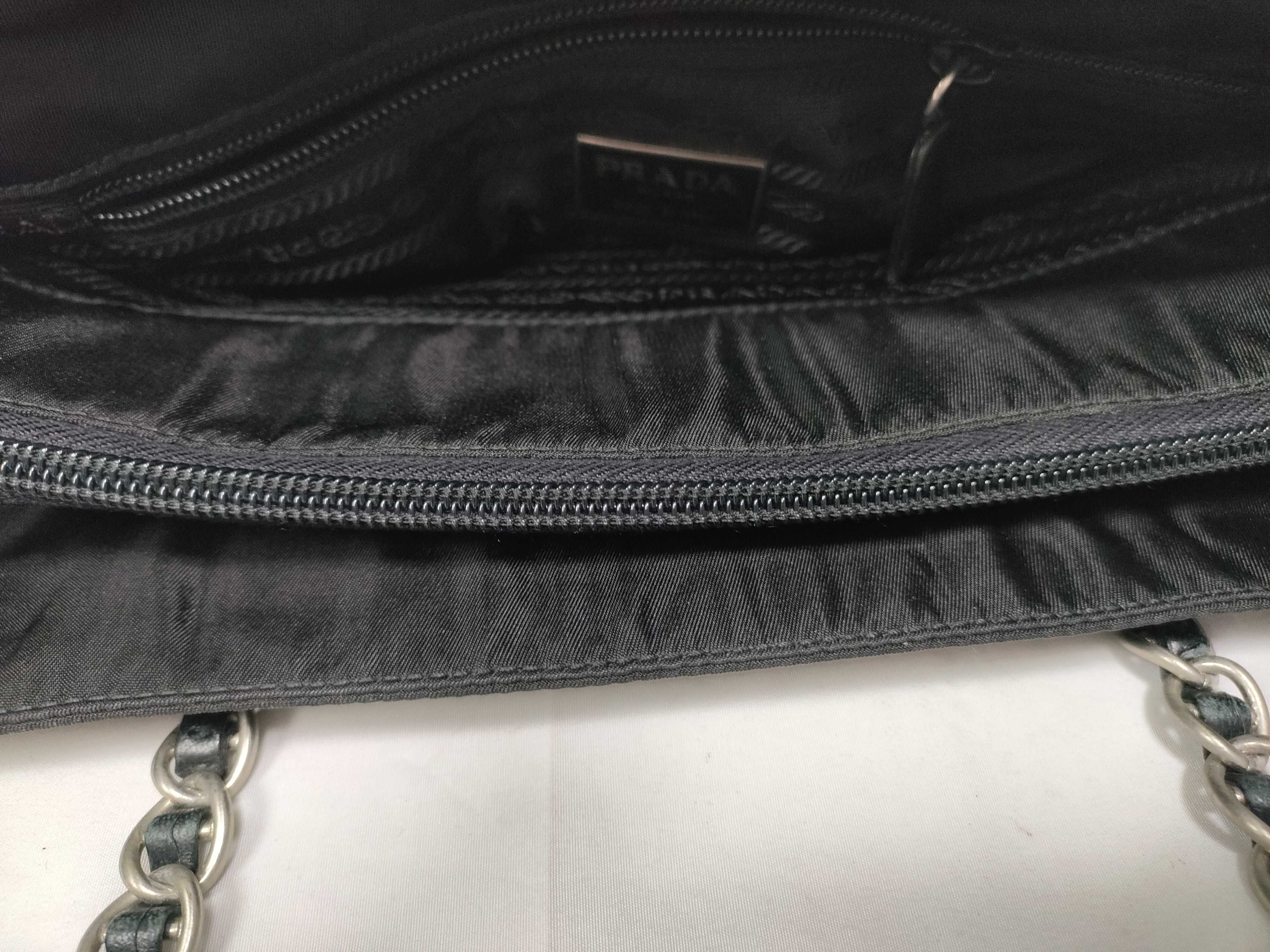 Chain Tote Bag Nylon Triangle Logo Tote Bag — view 14
