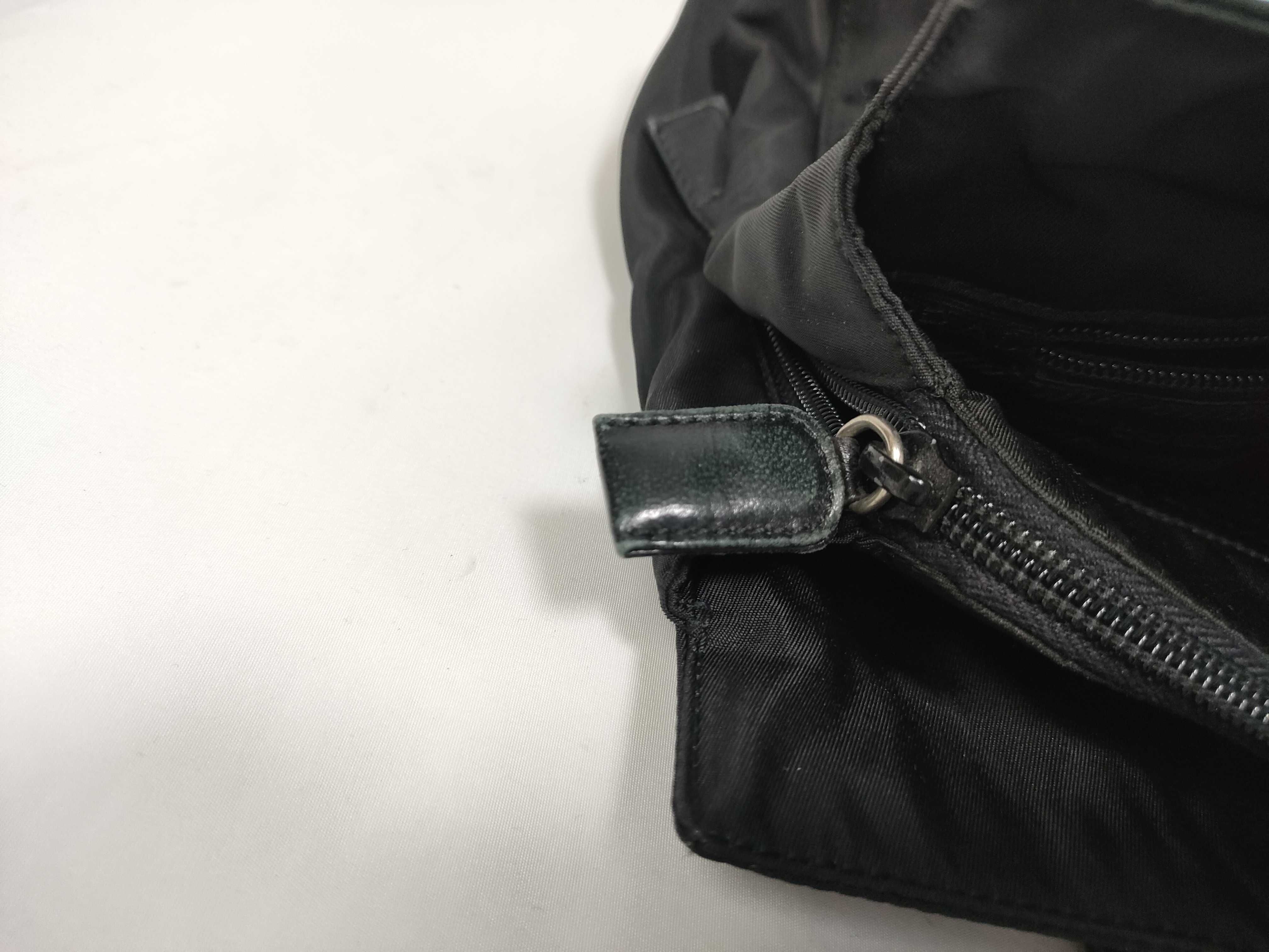 Chain Tote Bag Nylon Triangle Logo Tote Bag — view 15