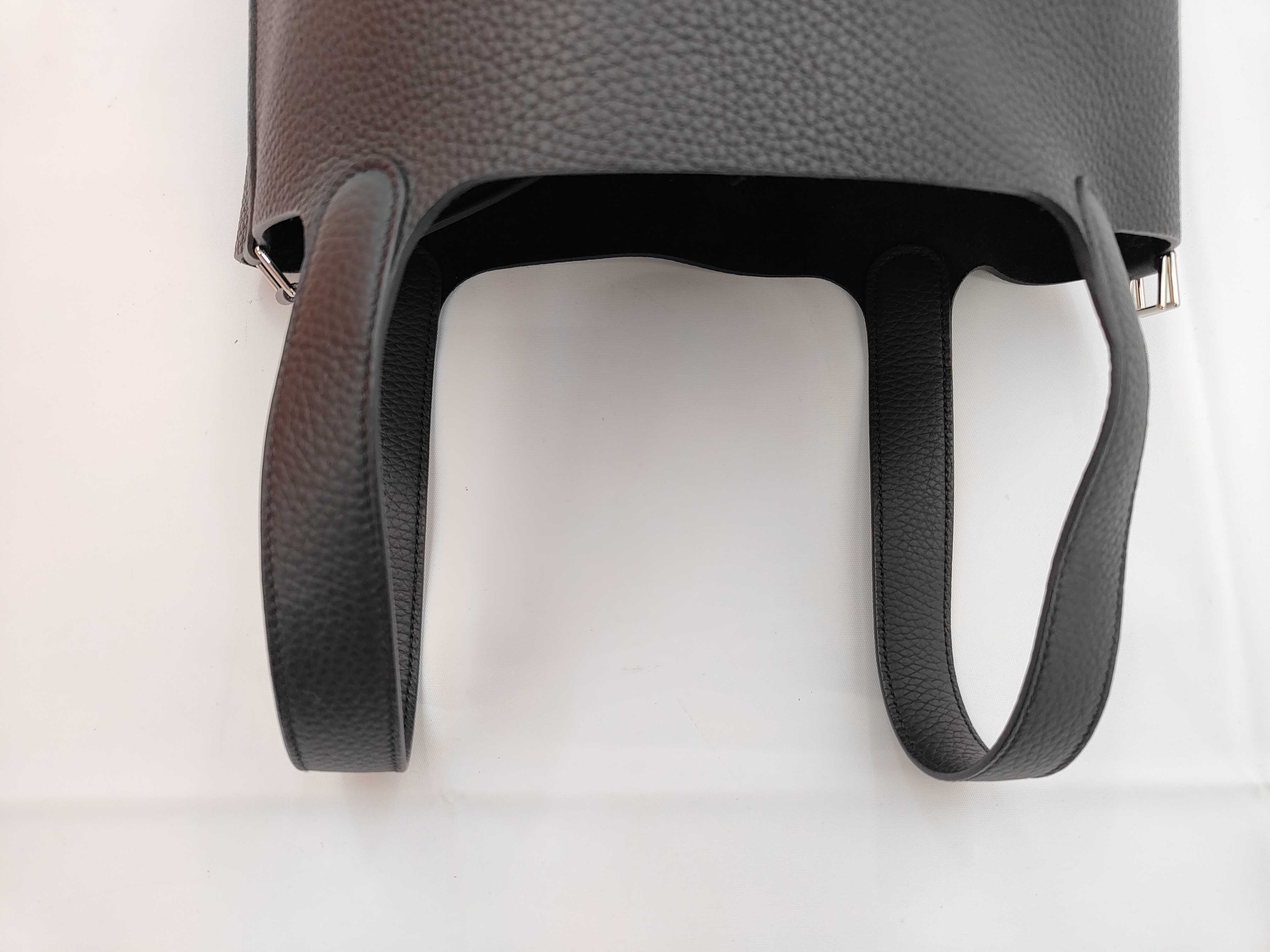 Picotin Lock 22 MM Taurillon Clemence Leather Black Handbag with Silver Hardware (W Stamp) — view 3