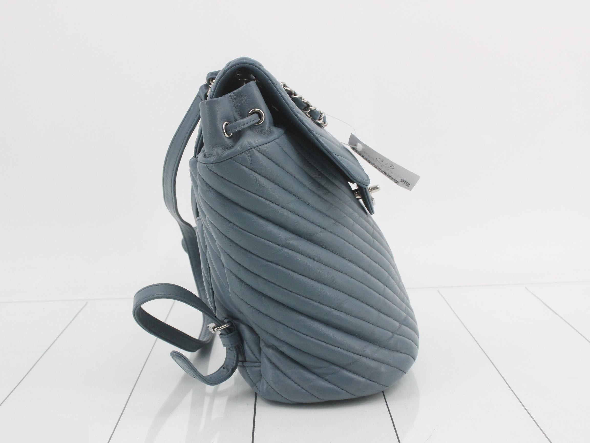 V-stitch leather Coco Mark chain backpack — view 4