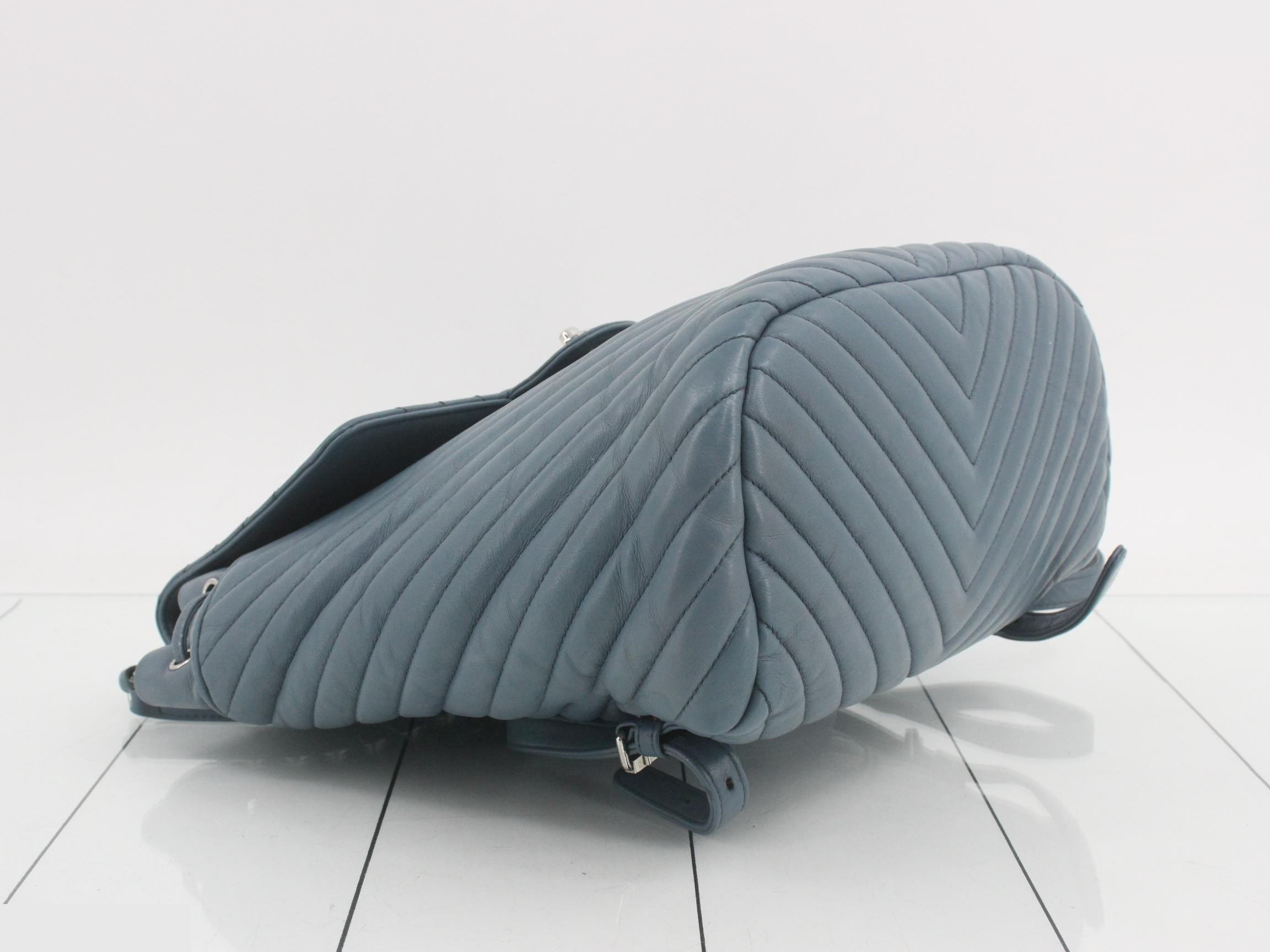 V-stitch leather Coco Mark chain backpack — view 5