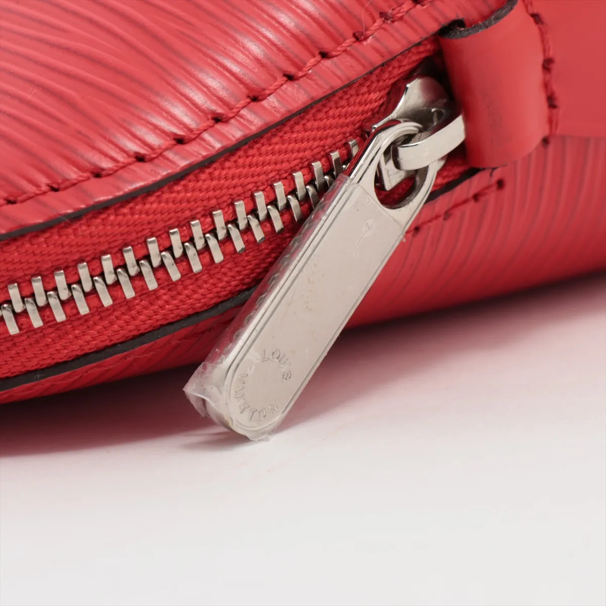 Epi Pochette Cosmetic M41114 SR1178 Coquelicot Pouch — view 7