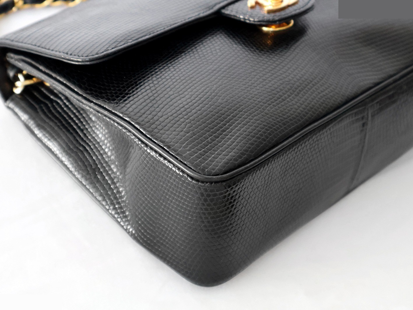 Lizard 20 Chain Shoulder Bag, Black — view 3