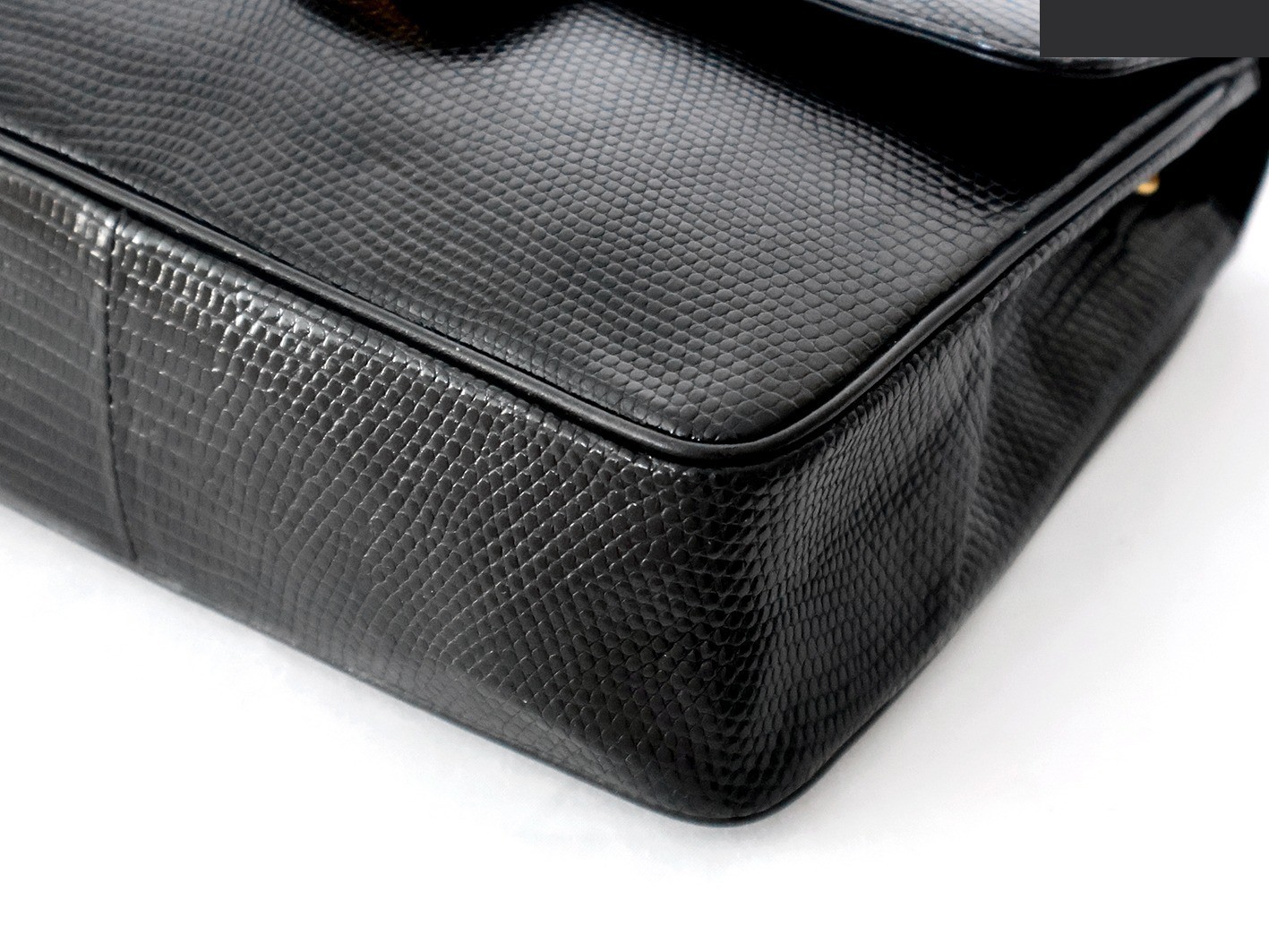 Lizard 20 Chain Shoulder Bag, Black — view 4