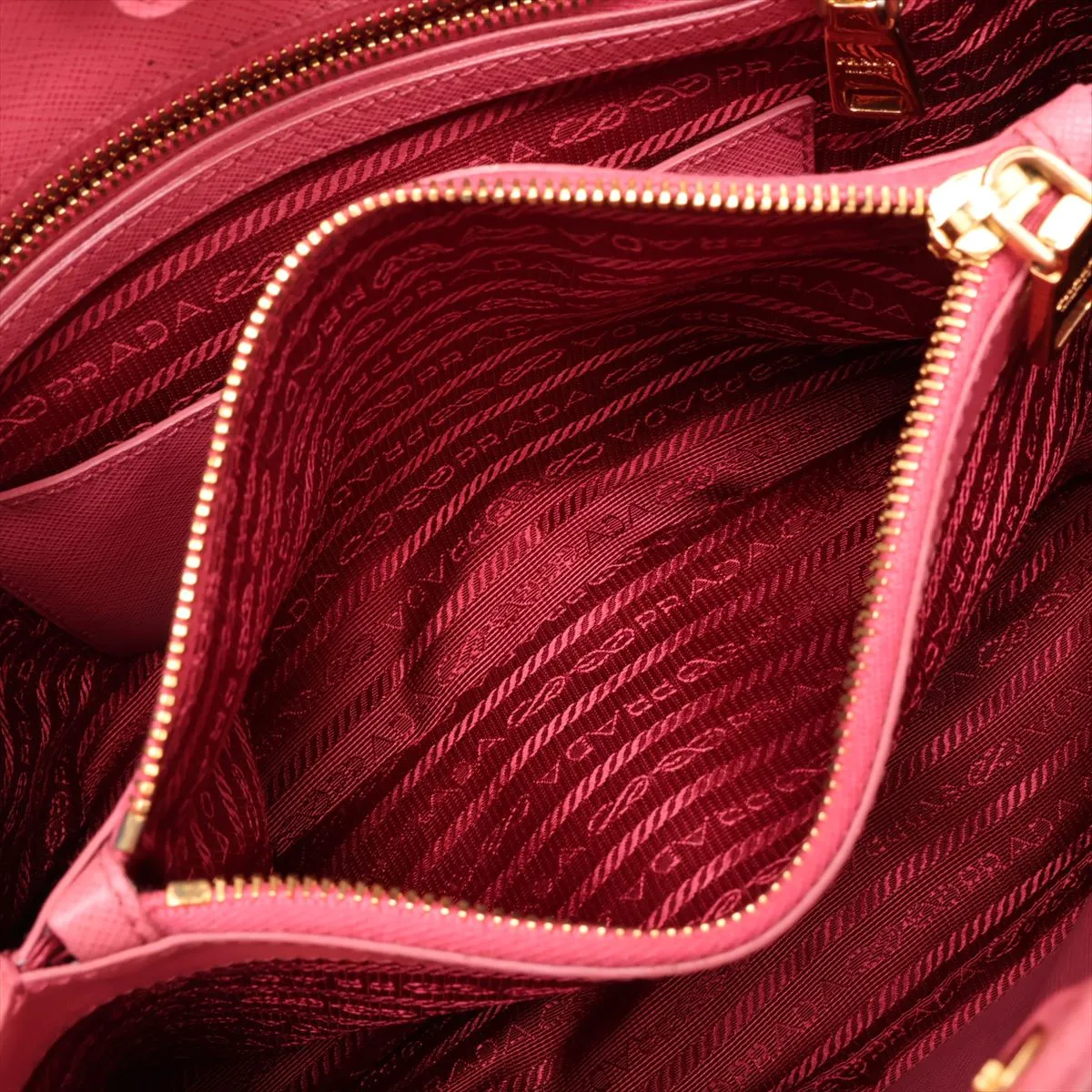 Saffiano Lux BN2558 Leather 2-Way Handbag Pink — view 9