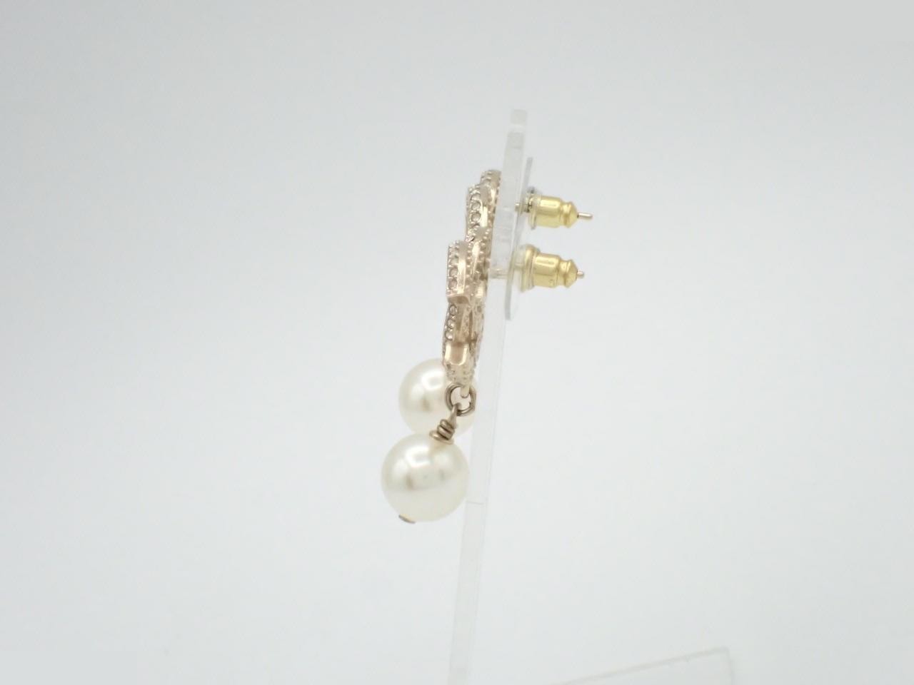 Earrings, B25V, Coco Mark, Stone, Pearl, Width 2.2cm, Height 3.5cm — view 3