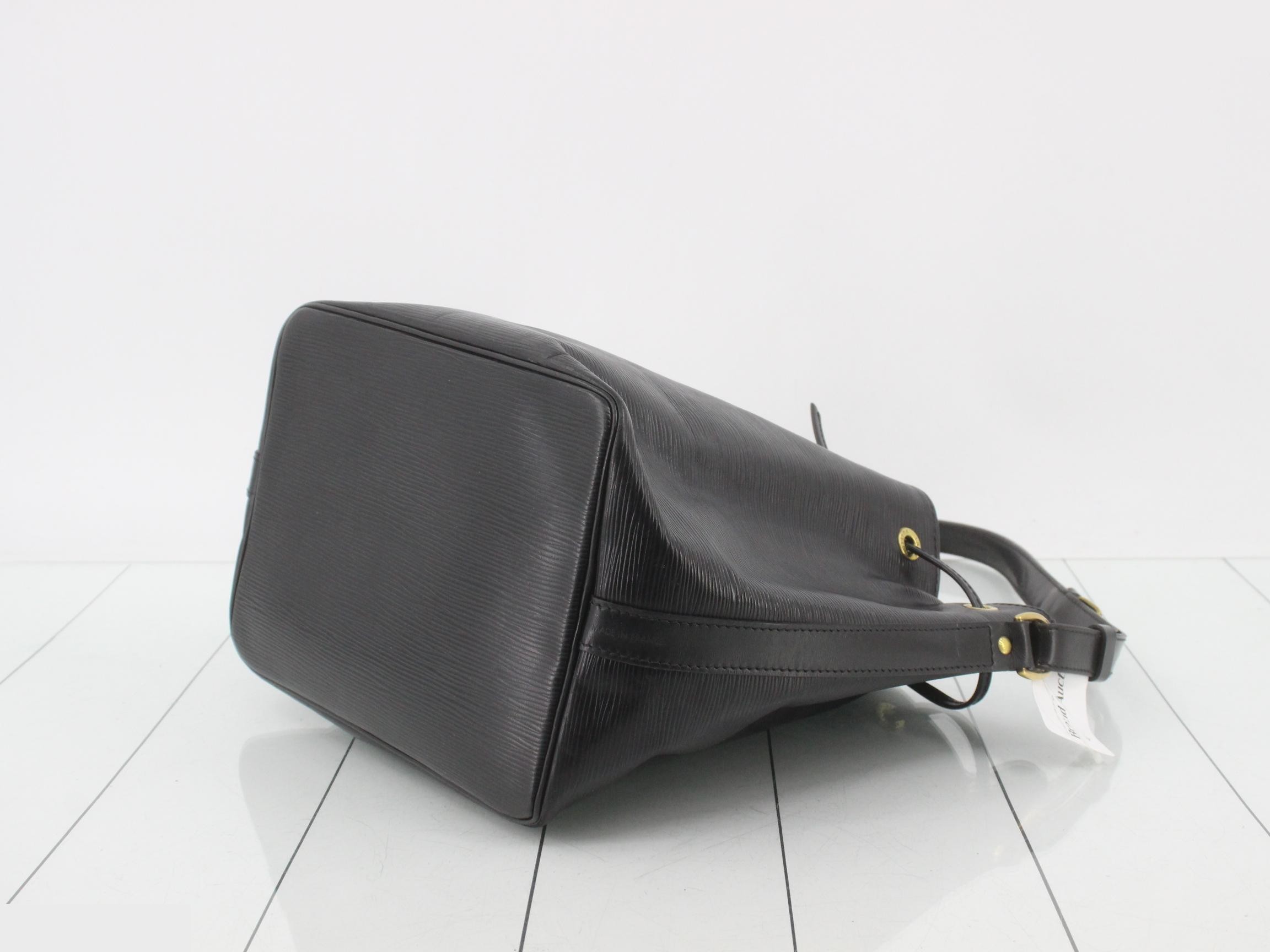 Epi Noé Shoulder Bag — view 6