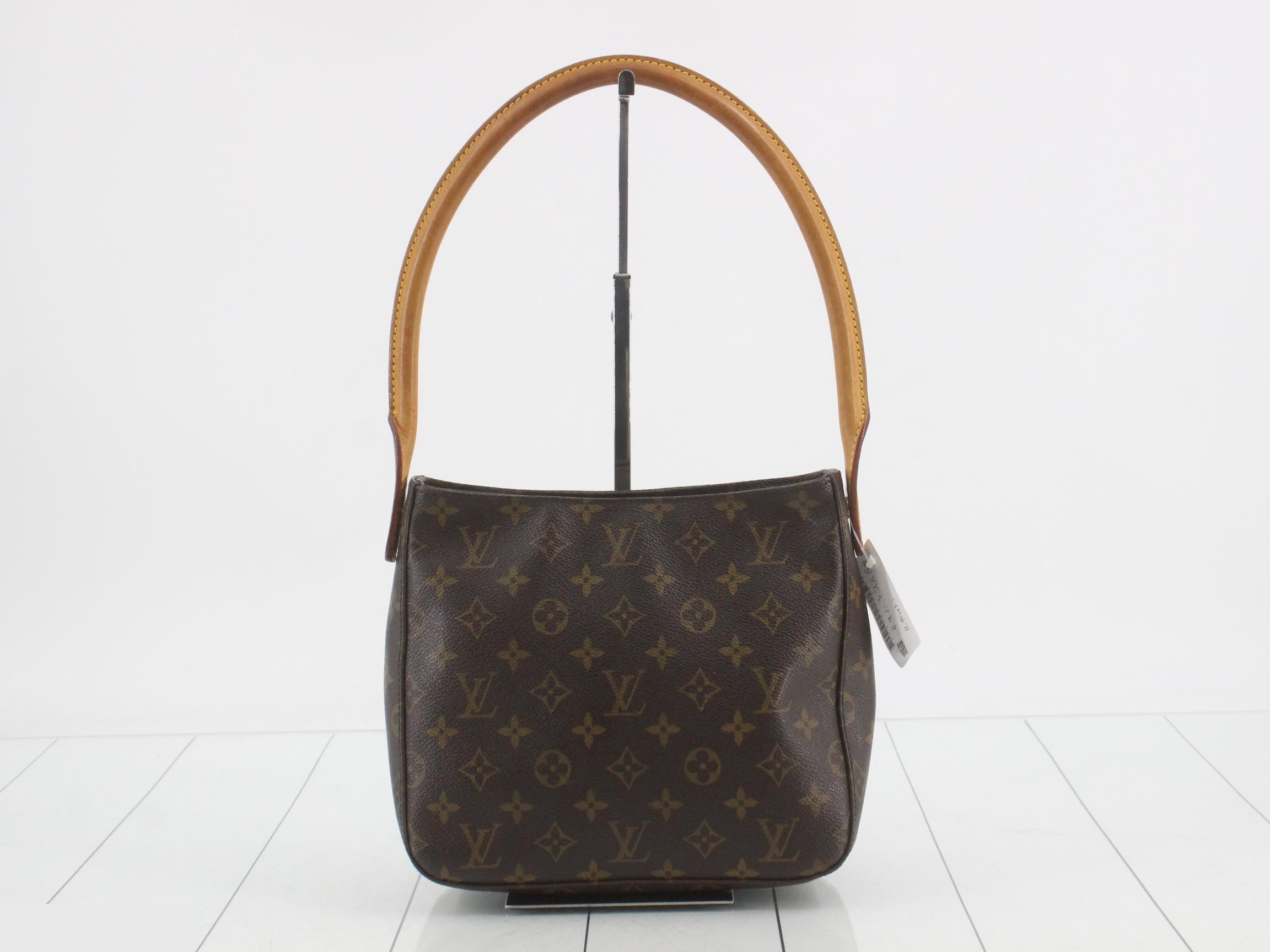 Looping MM Shoulder Bag