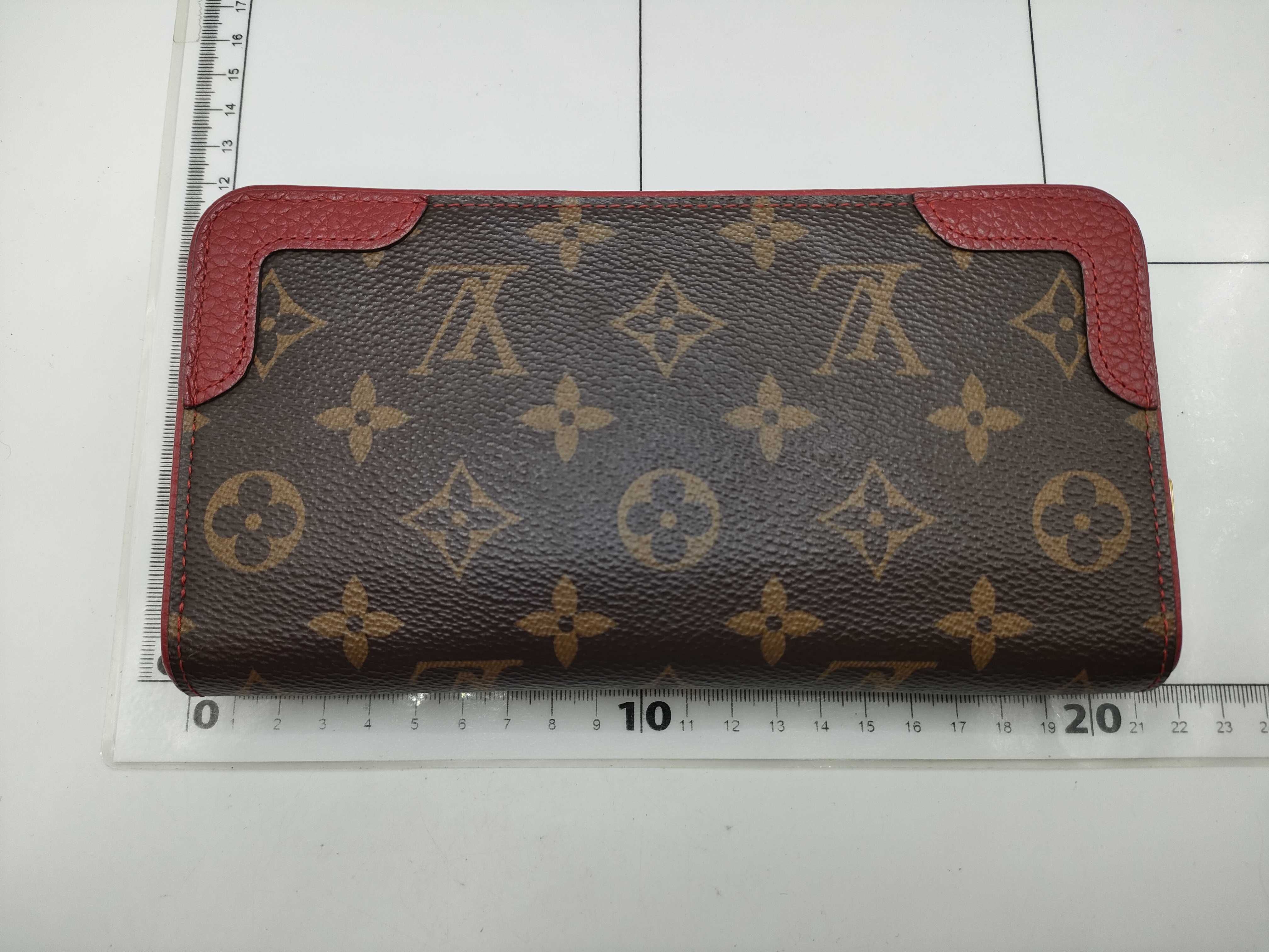 Monogram M61854 Zippy Wallet Retiro — view 2