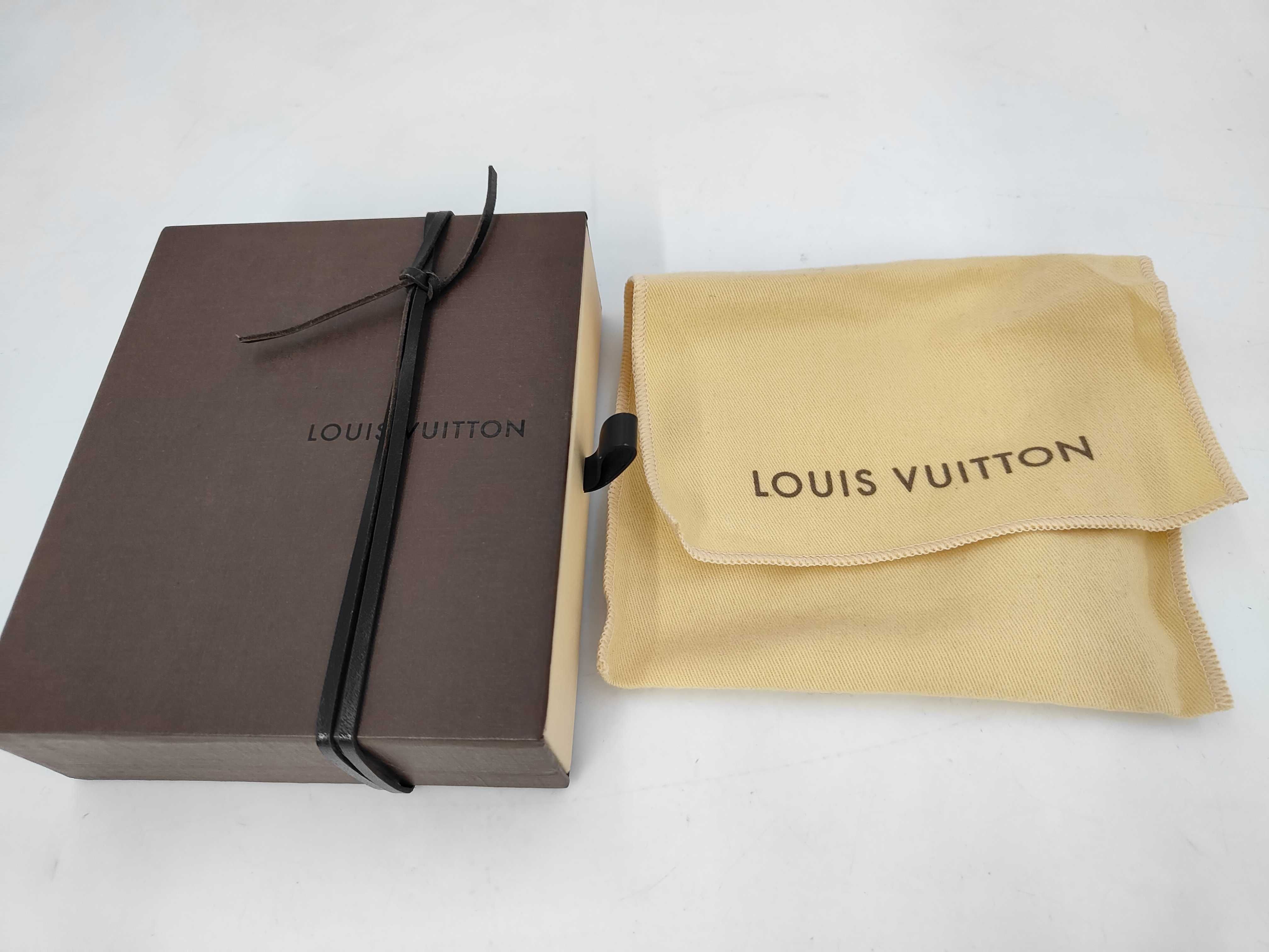 Vernis Portemonnaie Coeur Violette Coin Case (No Serial Number) — view 9