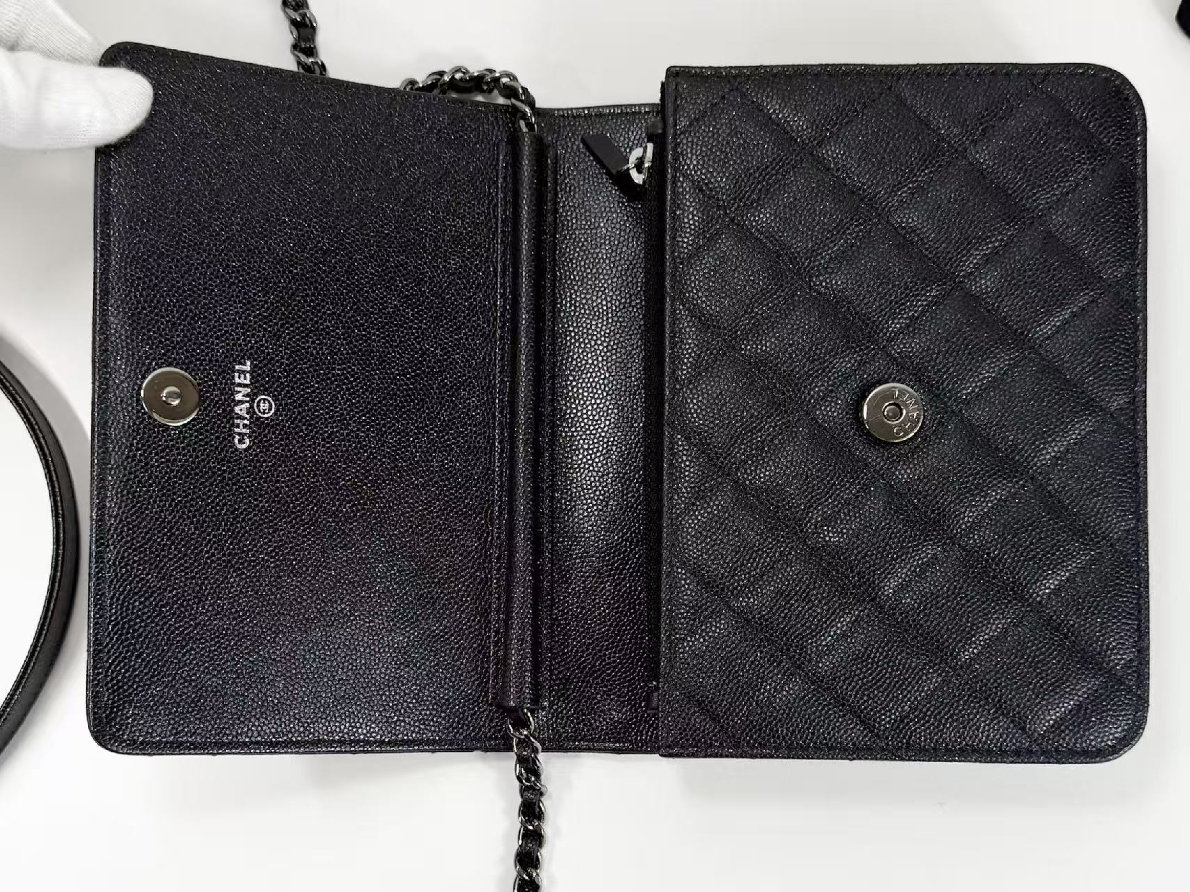 Black Caviar Skin Matelassé WOC W17/H14/D4cm approx. 24 series [Box, dust bag, authenticity card, seal included] Black silver hardware Shoulder bag 24945779 — view 14