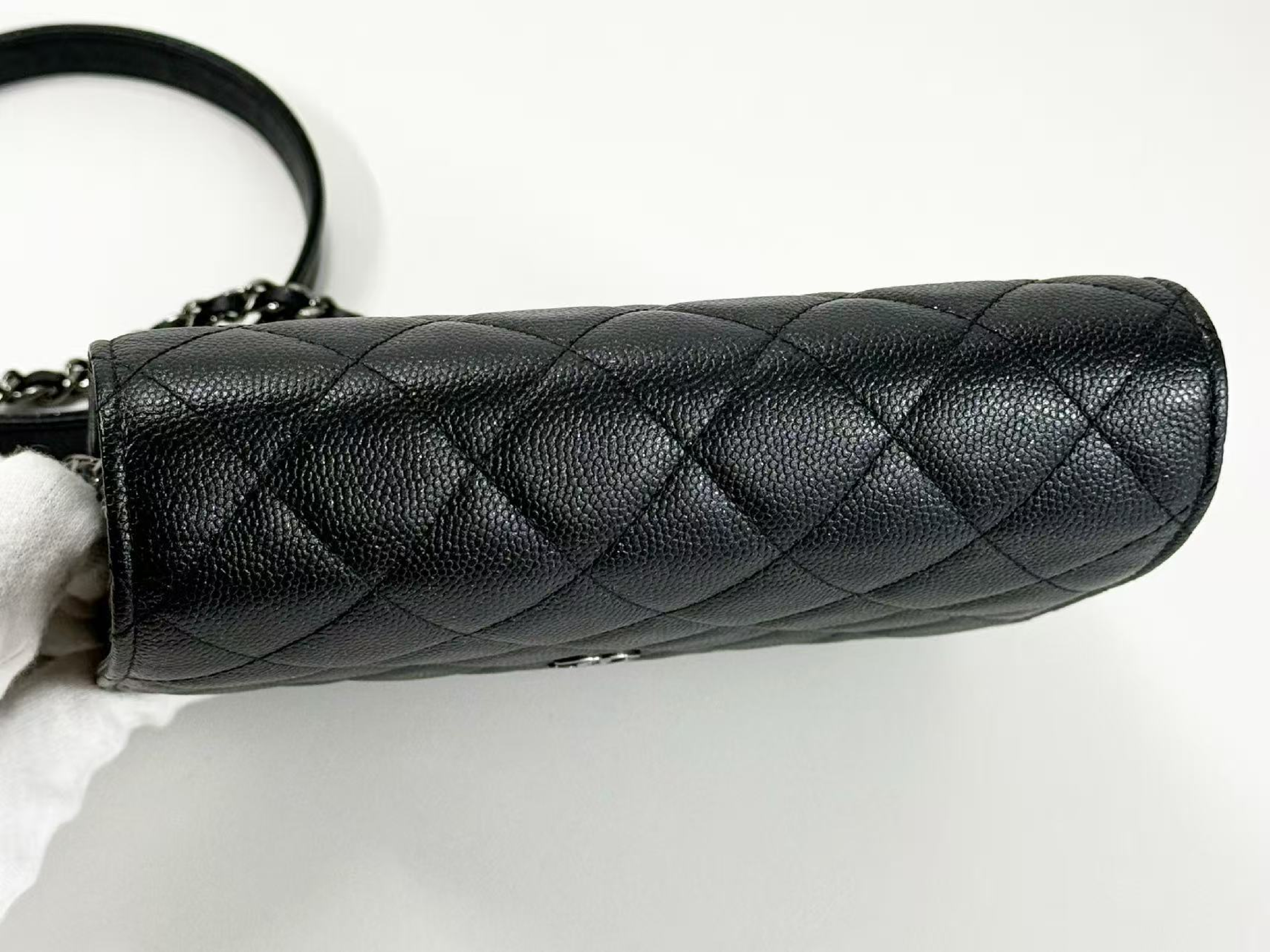 Black Caviar Skin Matelassé WOC W17/H14/D4cm approx. 24 series [Box, dust bag, authenticity card, seal included] Black silver hardware Shoulder bag 24945779 — view 7