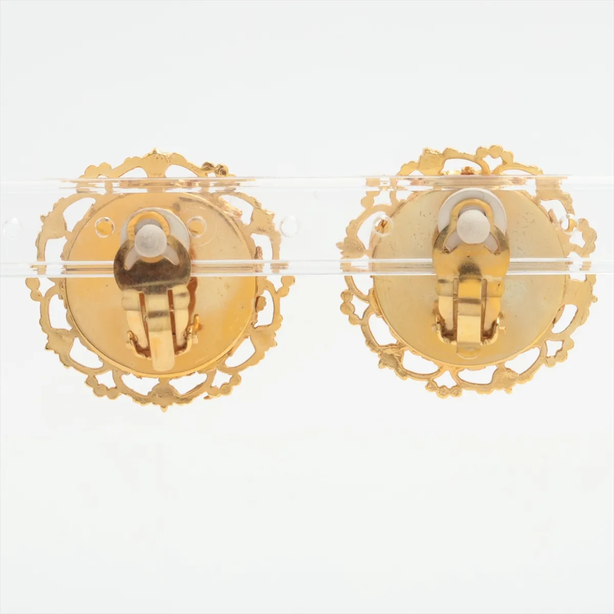 Coco Mark 29 Earrings (for both ears) GP x Faux Pearl Gold. Shows signs of wear: — view 2