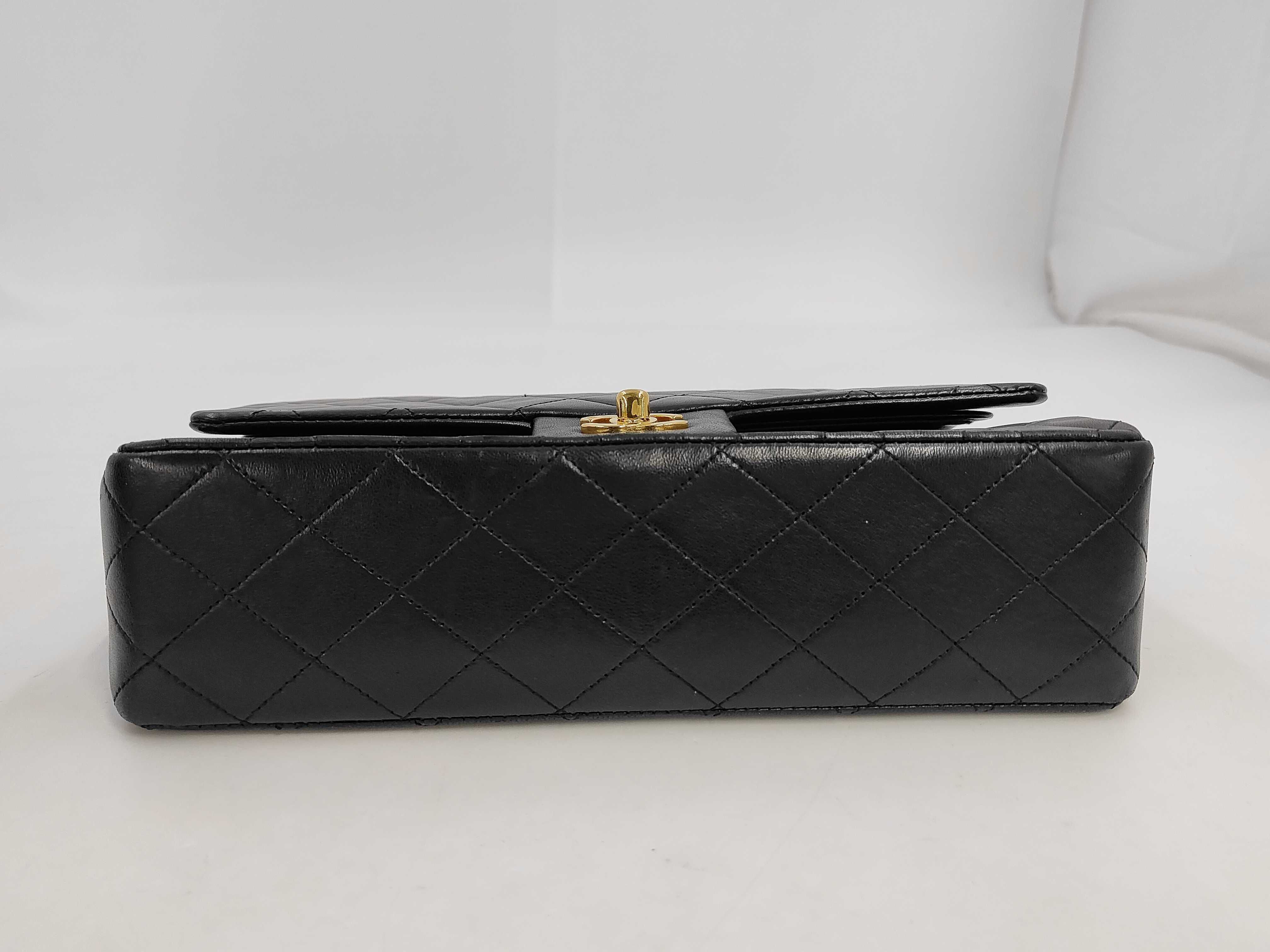 Matelassé 25 Lambskin Double Flap Double Chain Shoulder Bag — view 4
