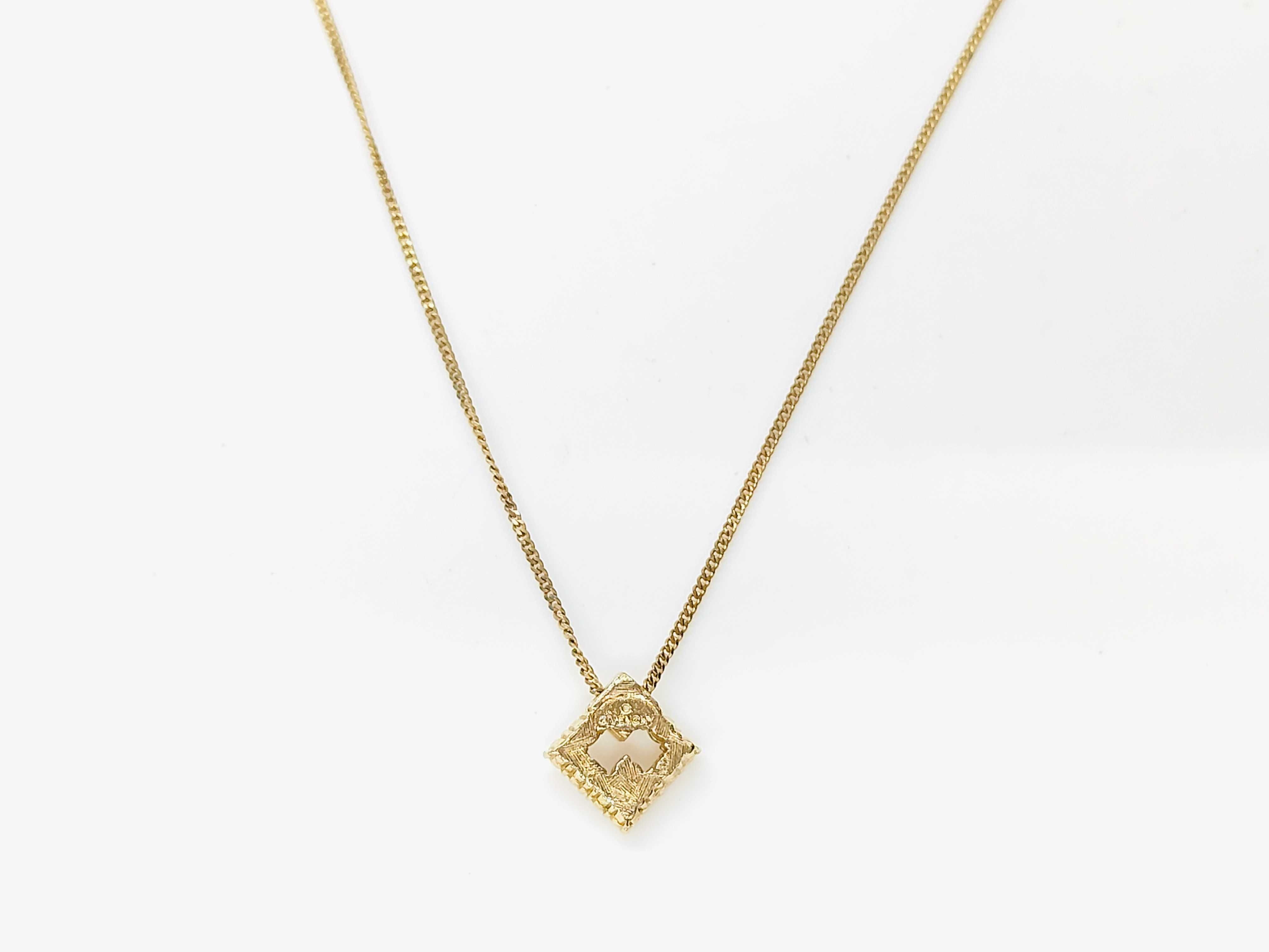 necklace — view 2