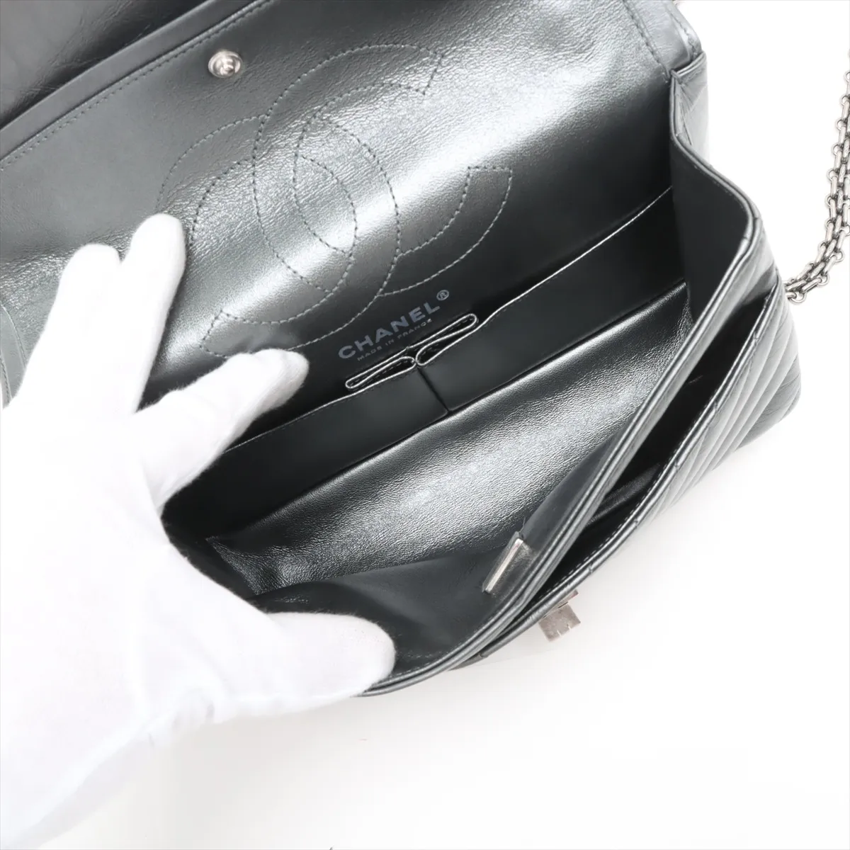 2.55 Vintage Calf Double Flap Double Chain Bag Chevron Silver Gunmetal Hardware T0NAJNA3 Random Plate — view 6