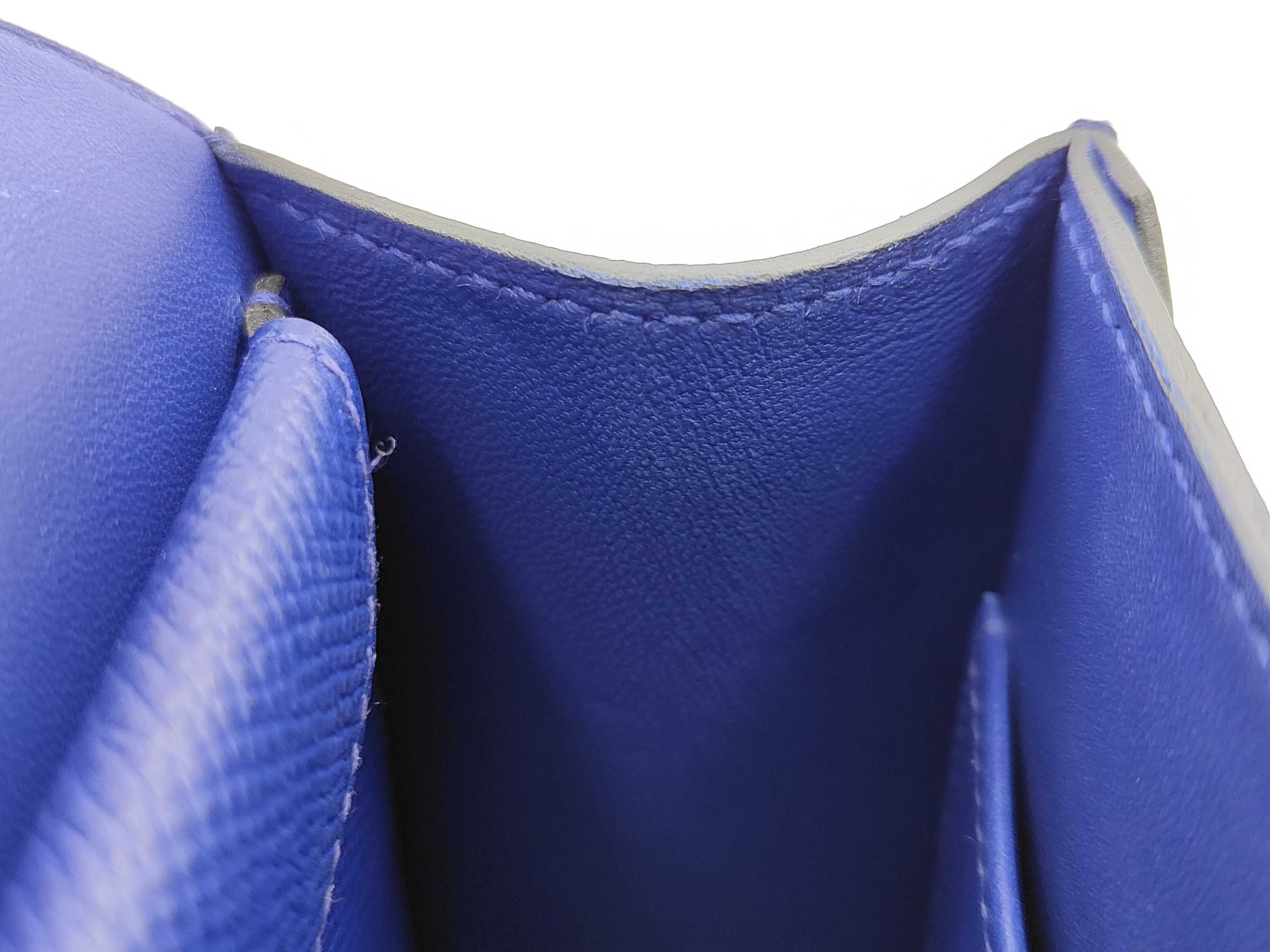 Veroux 23 Epsom Blue Saphir A Stamp SV Shoulder Bag — view 9