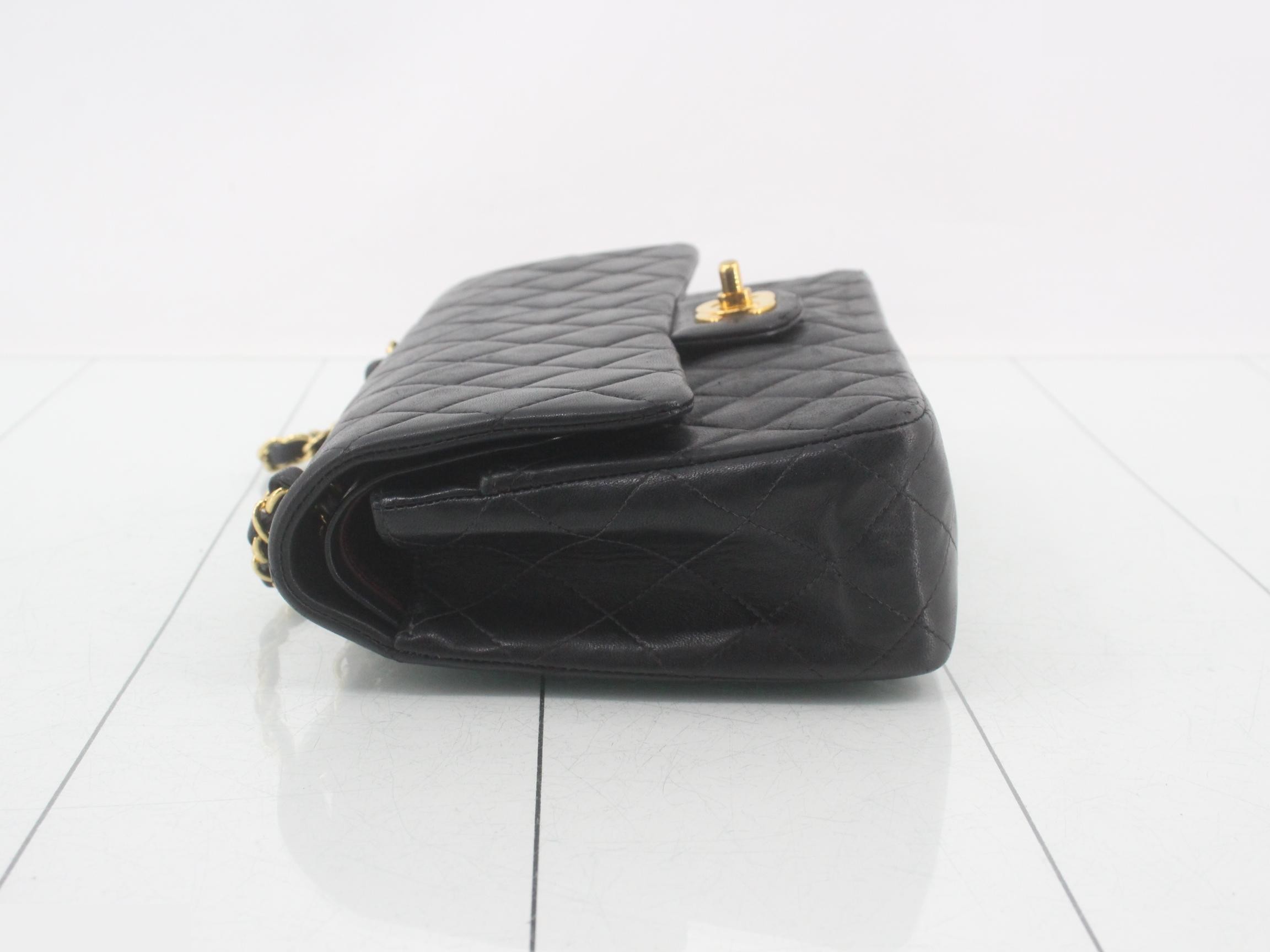 Matelassé 25 Double Chain Shoulder Bag, Double Flap, Lambskin, Black, Series 6, W25 — view 4