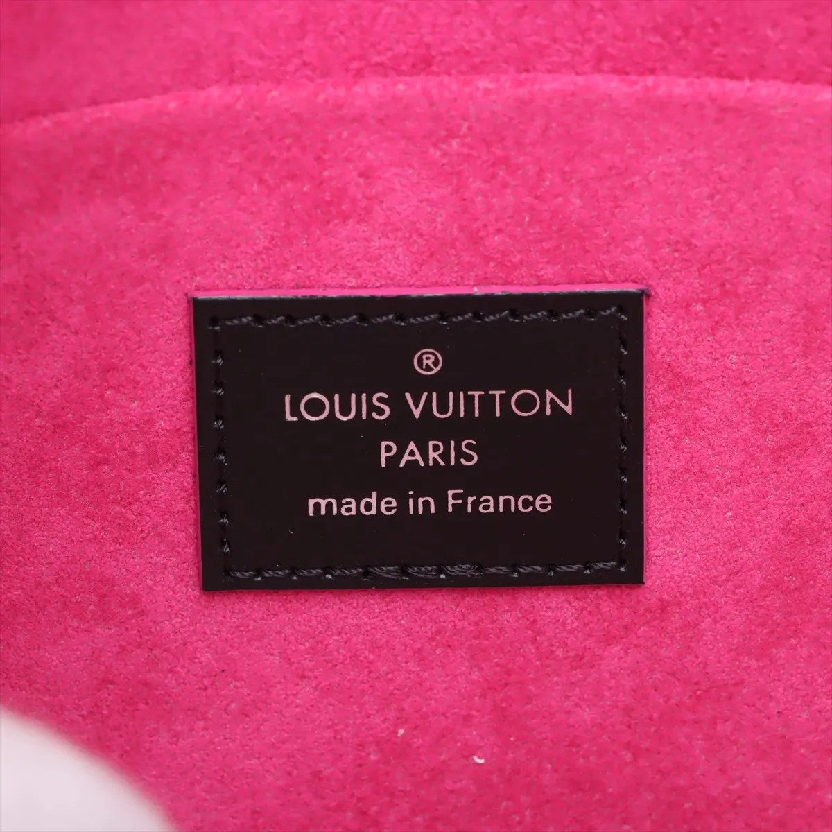 Epi Pochette Felicie M64579 TJ1158 Black x Pink (Strap not included) — view 9