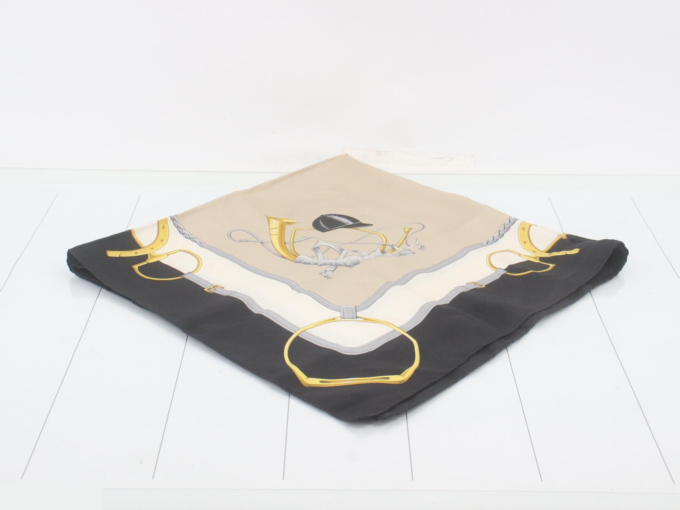 scarf — view 2