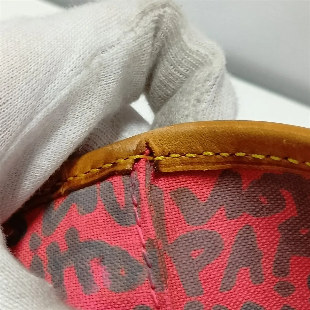 Monogram Graffiti Neverfull GM M93701 SP0029 Pink x Brown — view 14