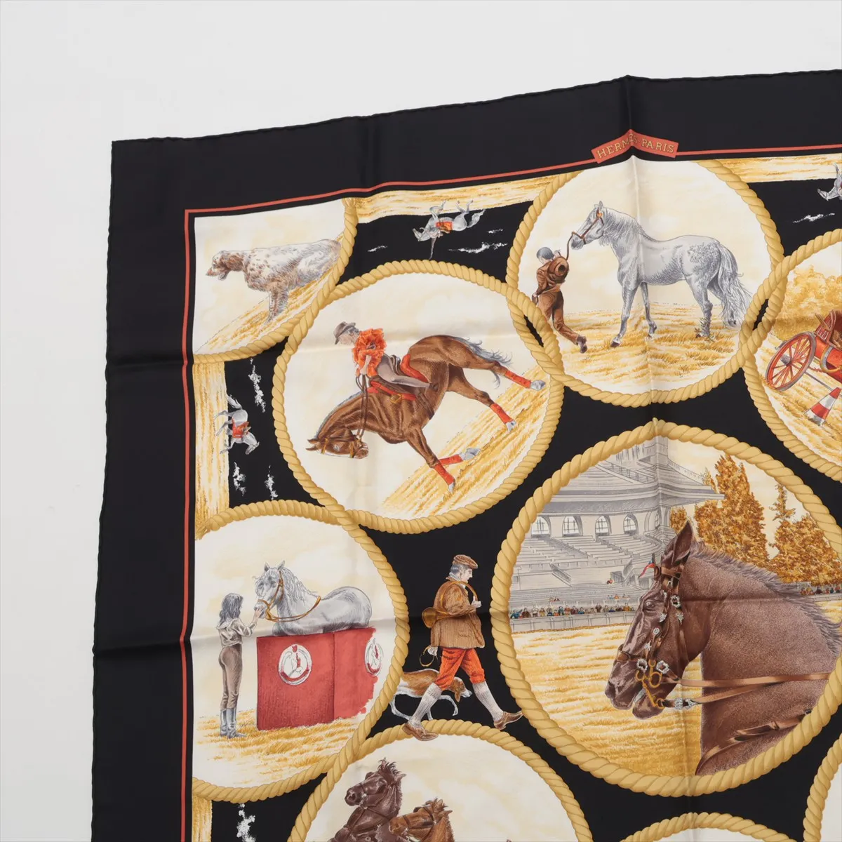 Carre 90 Auteuil en Mai Auteuil May Scarf Silk Black — view 2