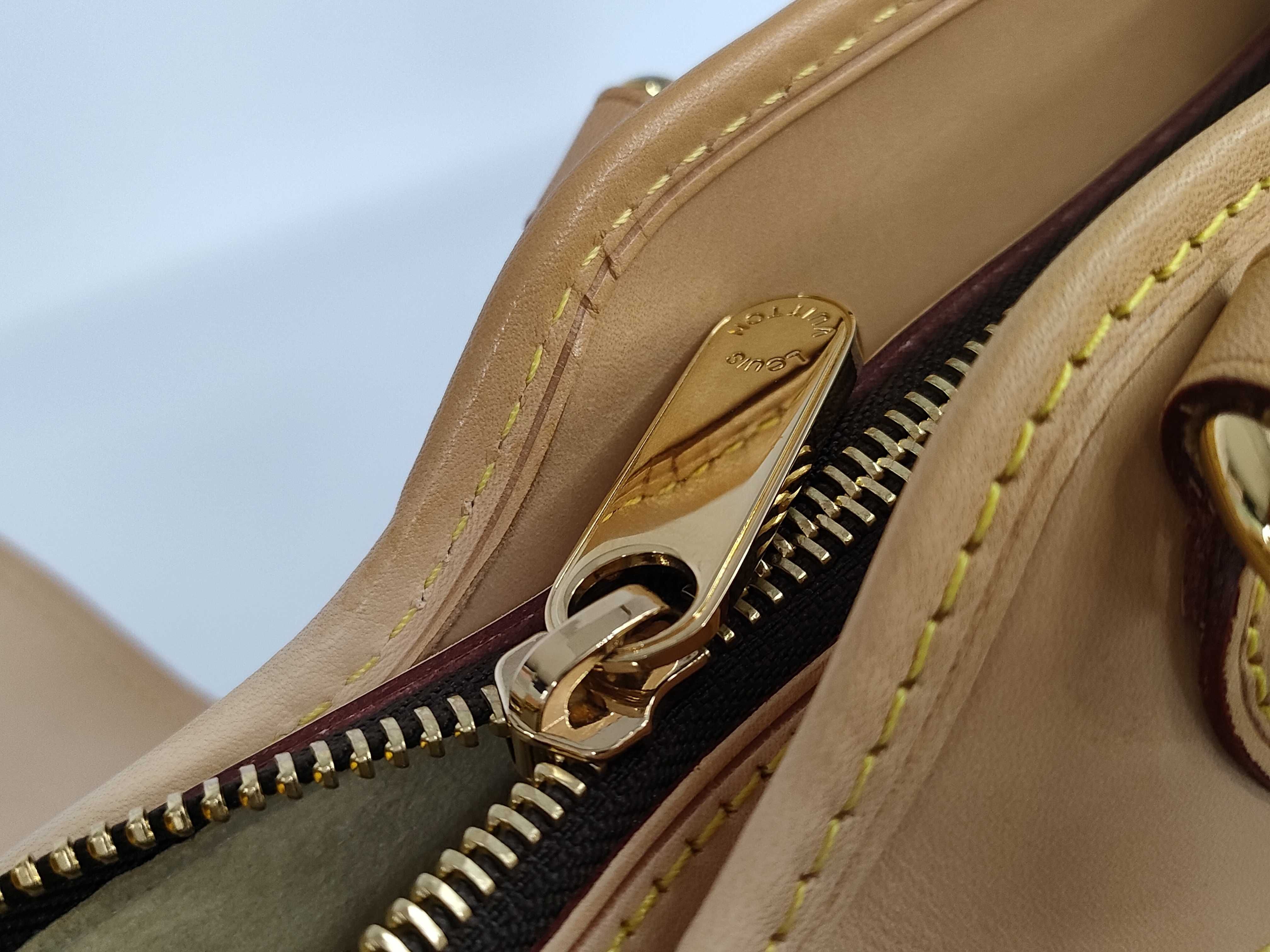 Monogram Louis Vuitton Monogram Handbag Goesie MM M45714 Handbag — view 13