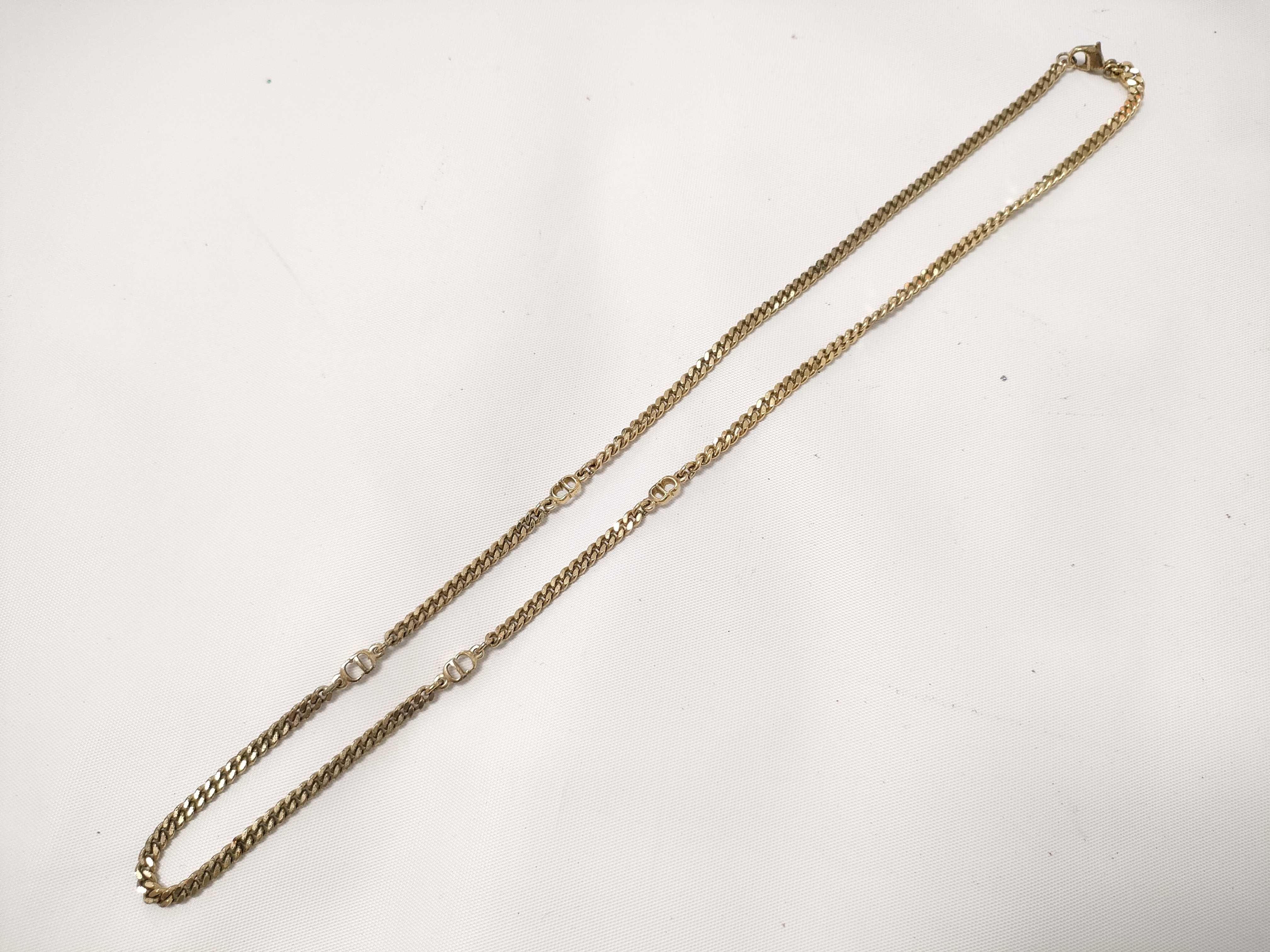 necklace — view 2
