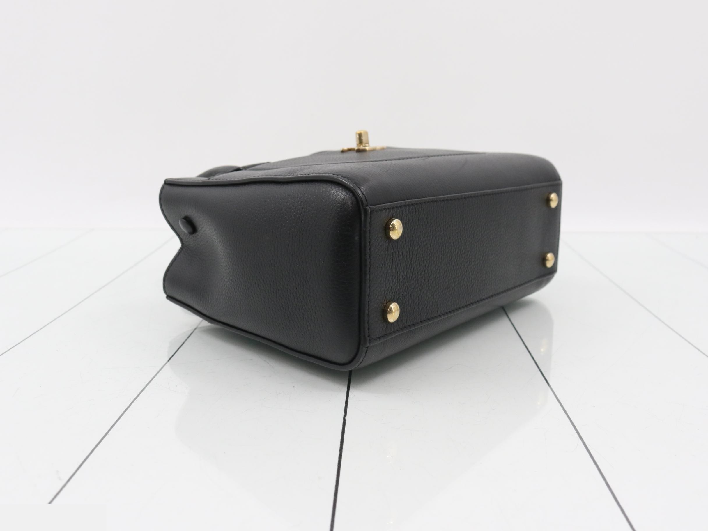 Messenger bag, caviar leather, 2-way, top handle shoulder bag — view 5