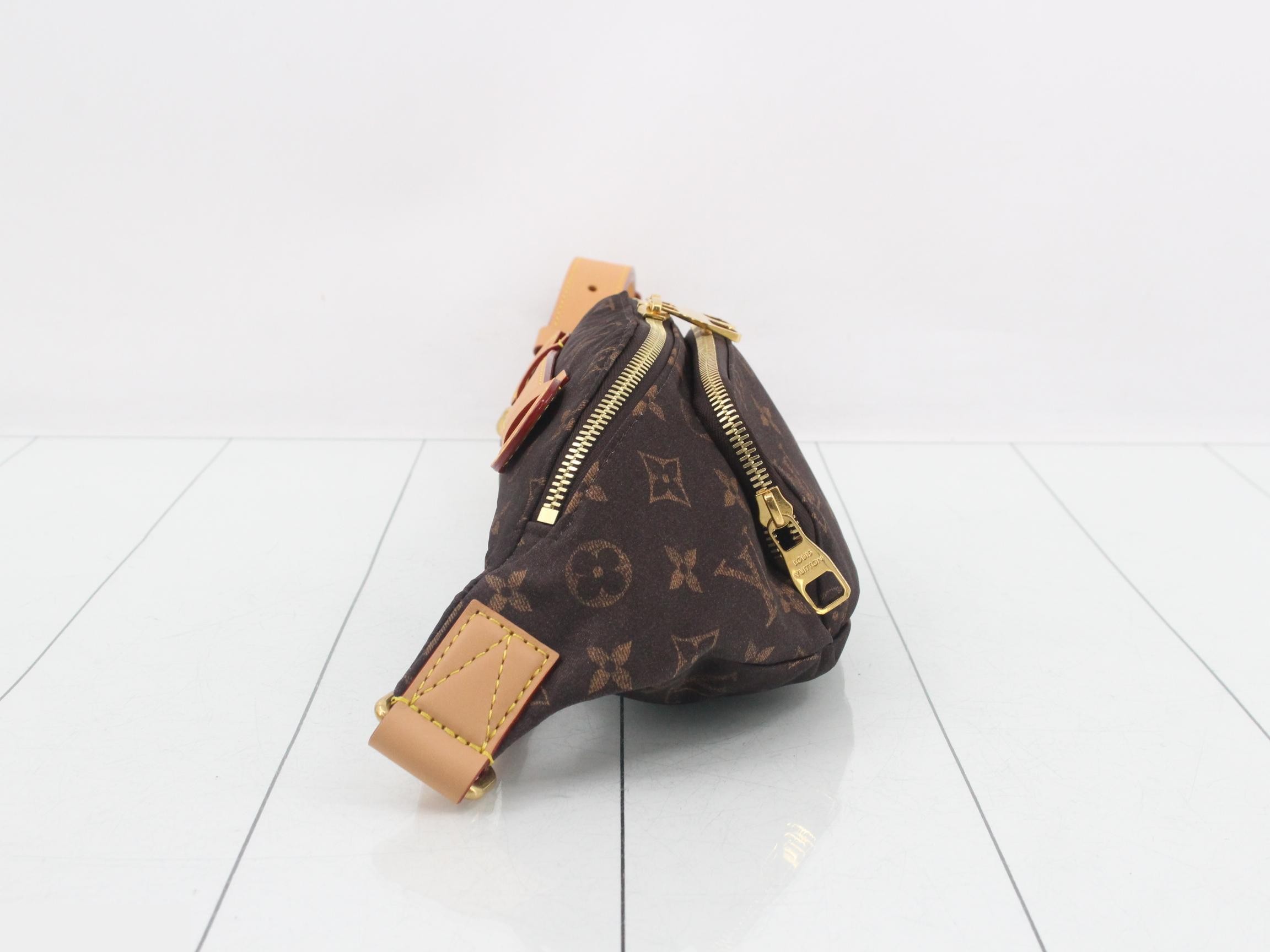 M2A452 Rush Bum Bag - Unused — view 4