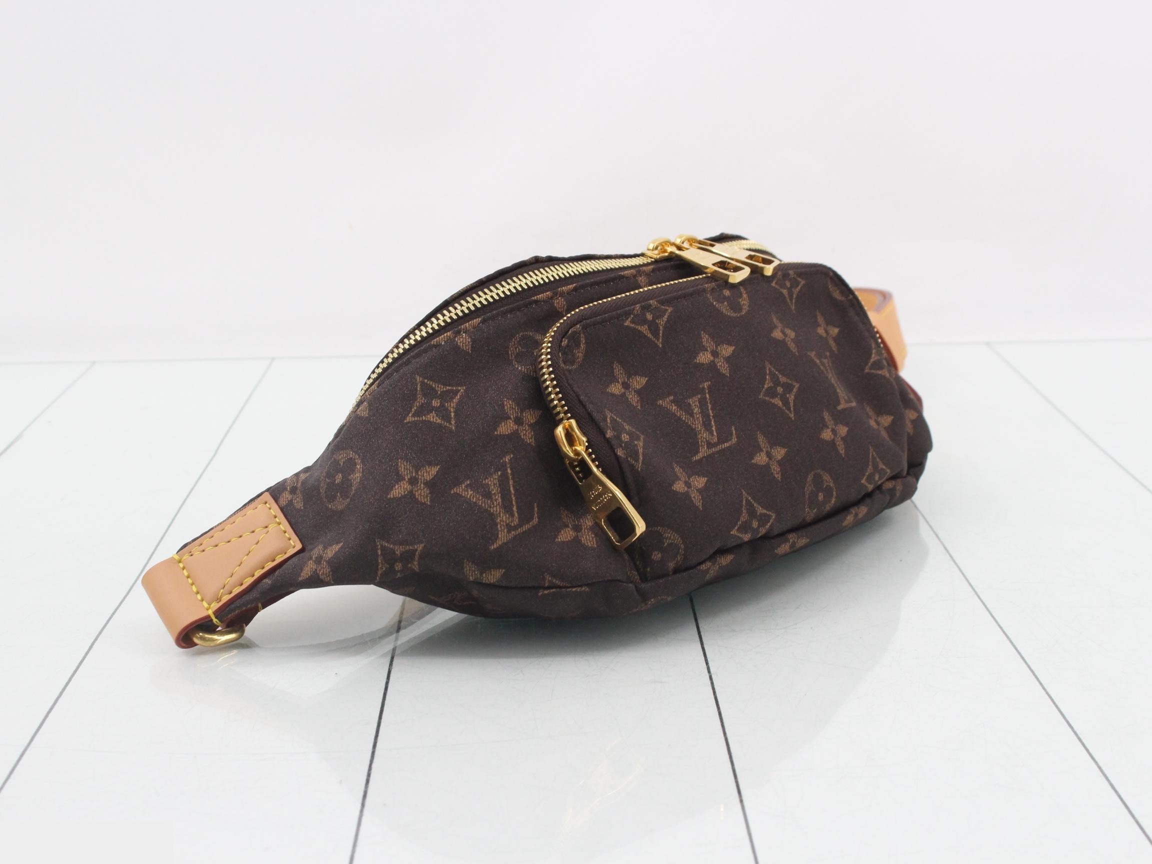 M2A452 Rush Bum Bag - Unused — view 5