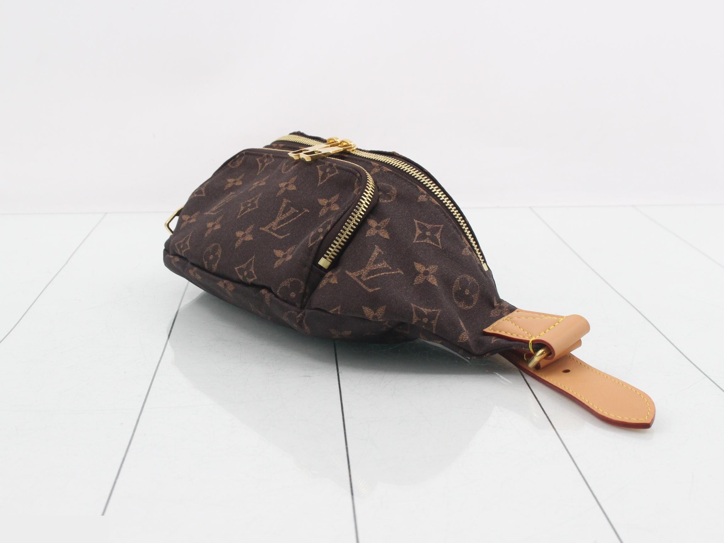 M2A452 Rush Bum Bag - Unused — view 6