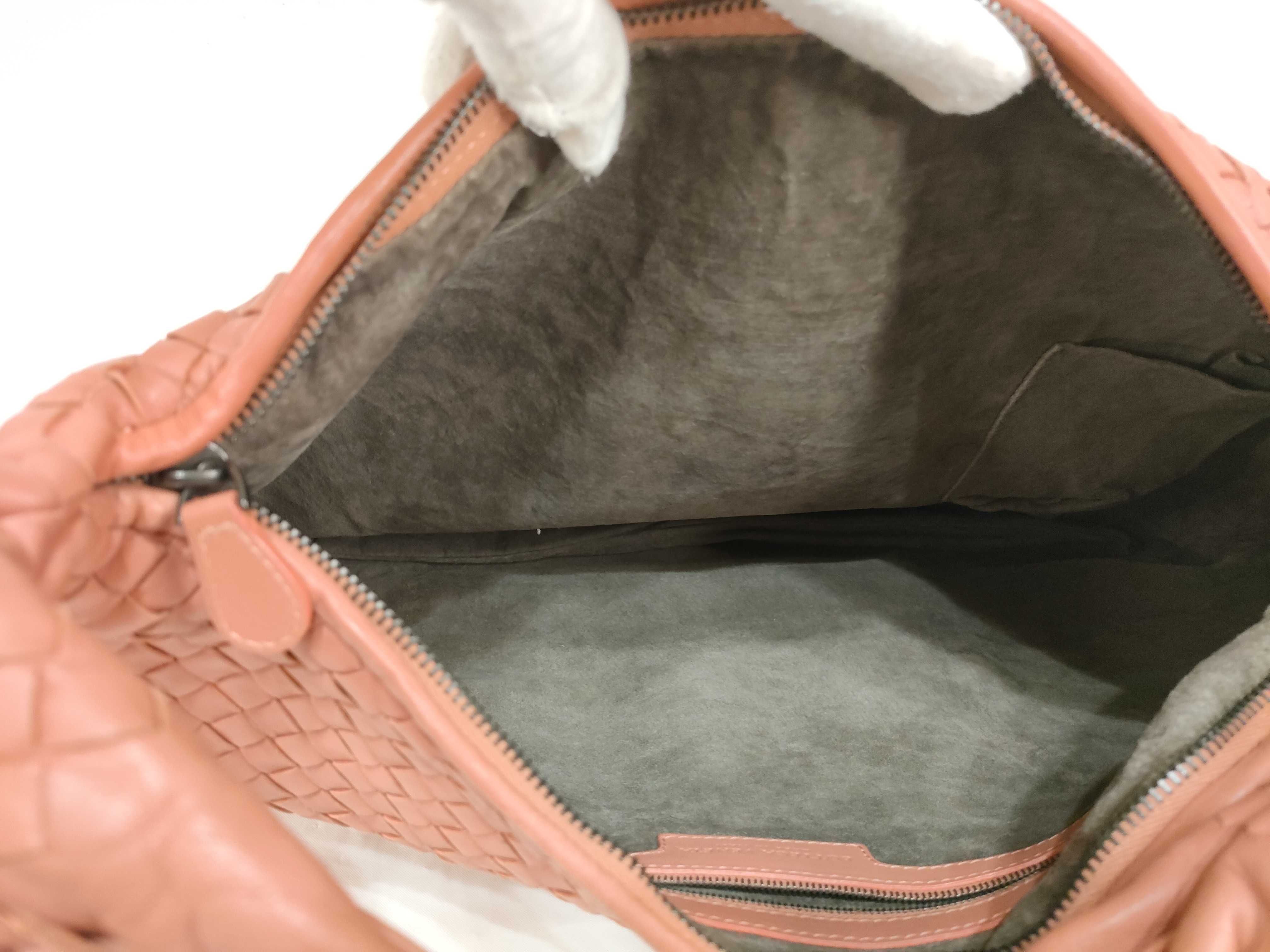 Intrecciato Hobo One-Shoulder Handbag — view 11
