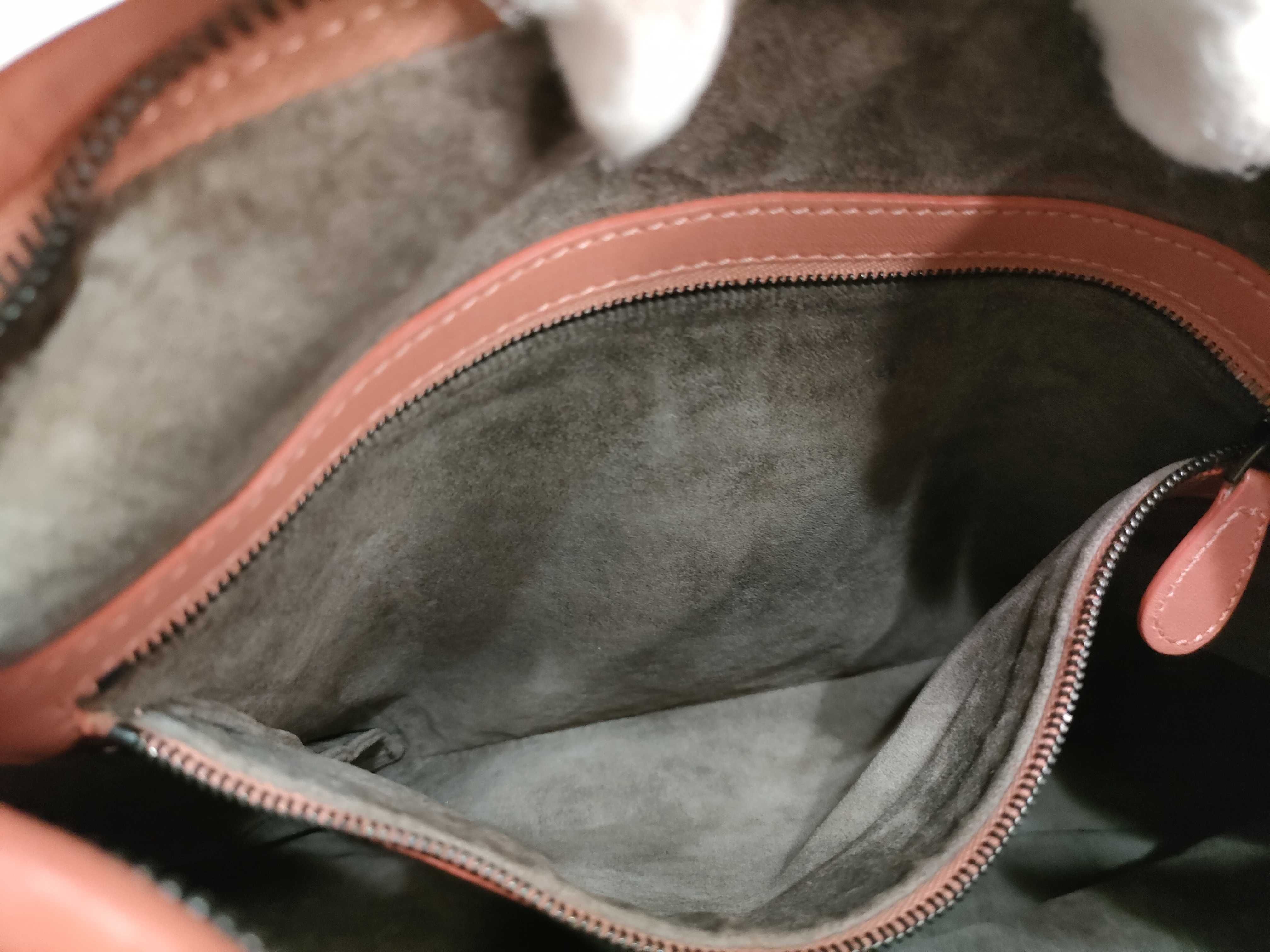 Intrecciato Hobo One-Shoulder Handbag — view 14