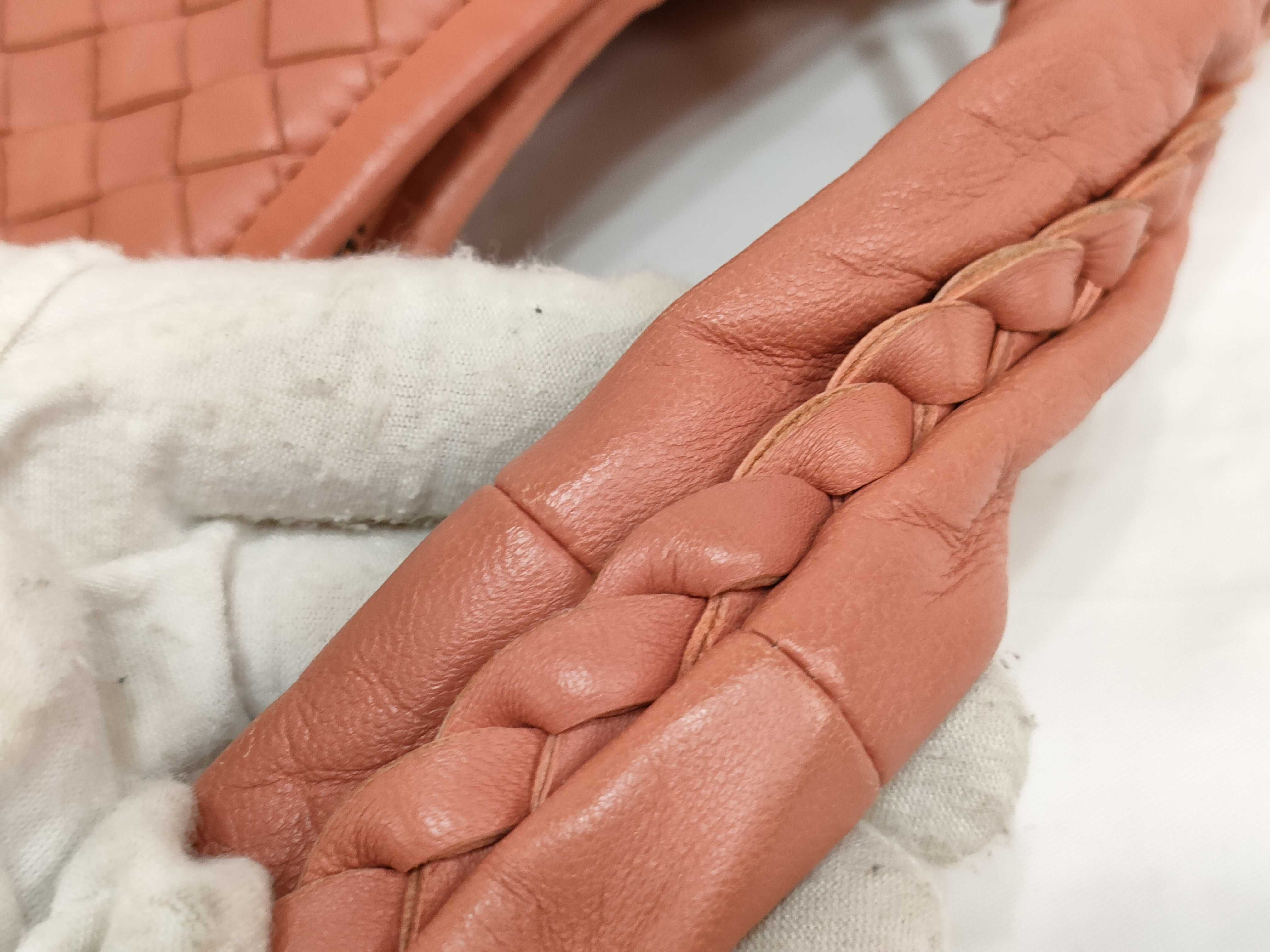 Intrecciato Hobo One-Shoulder Handbag — view 5