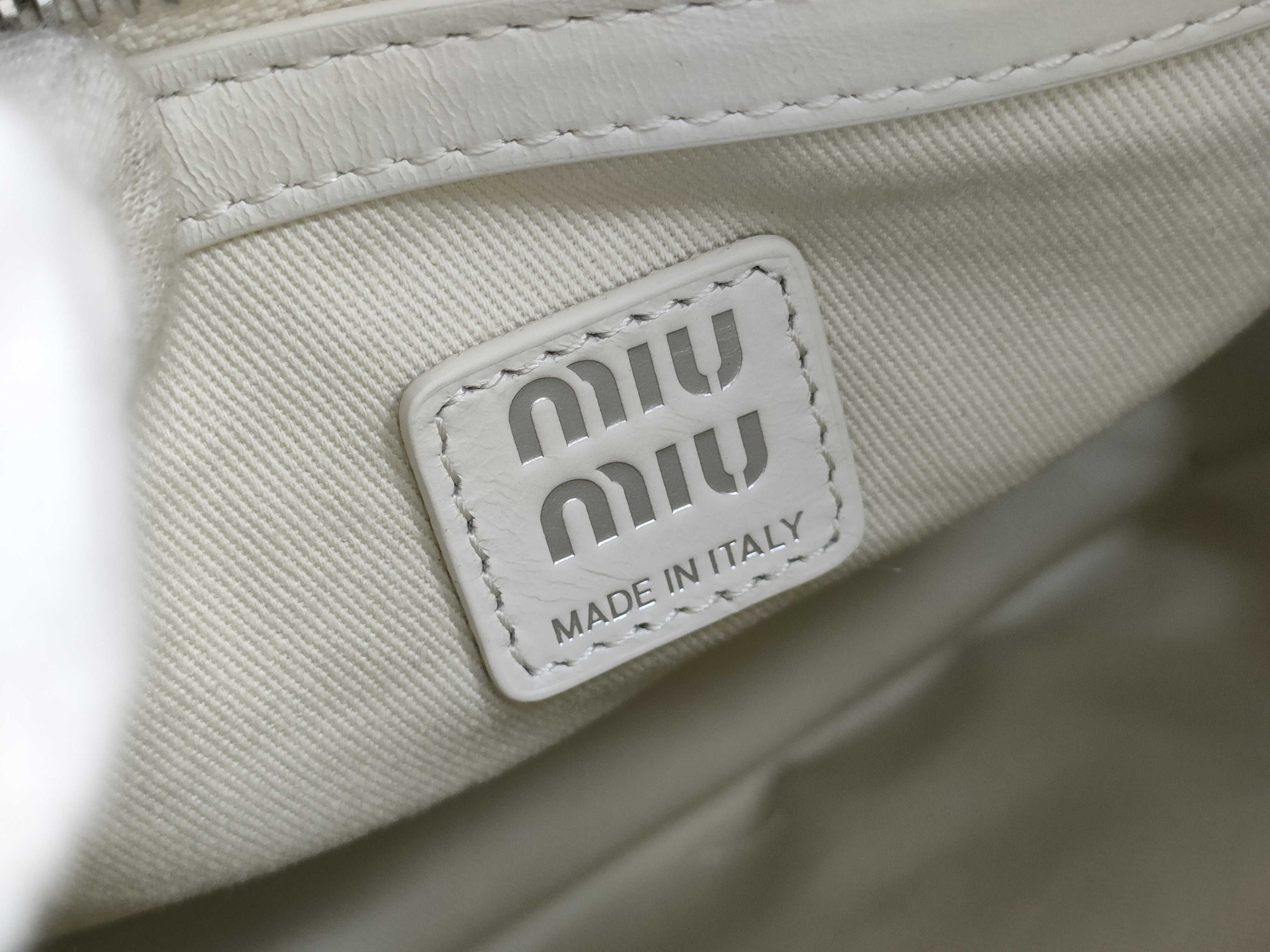 current model Vitello 2-way bag/handbag — view 11