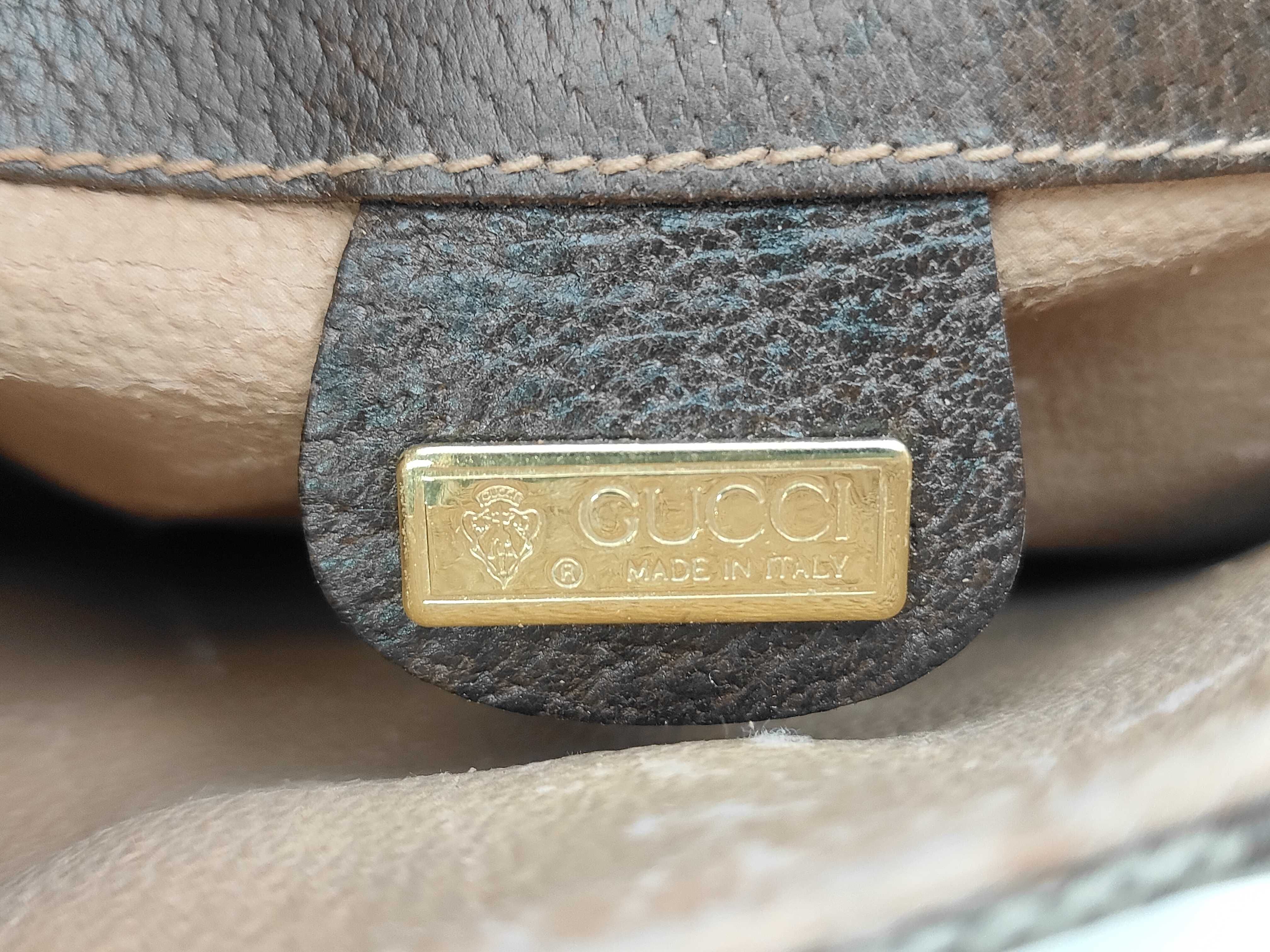 GG Supreme Old Shoulder Bag — view 11