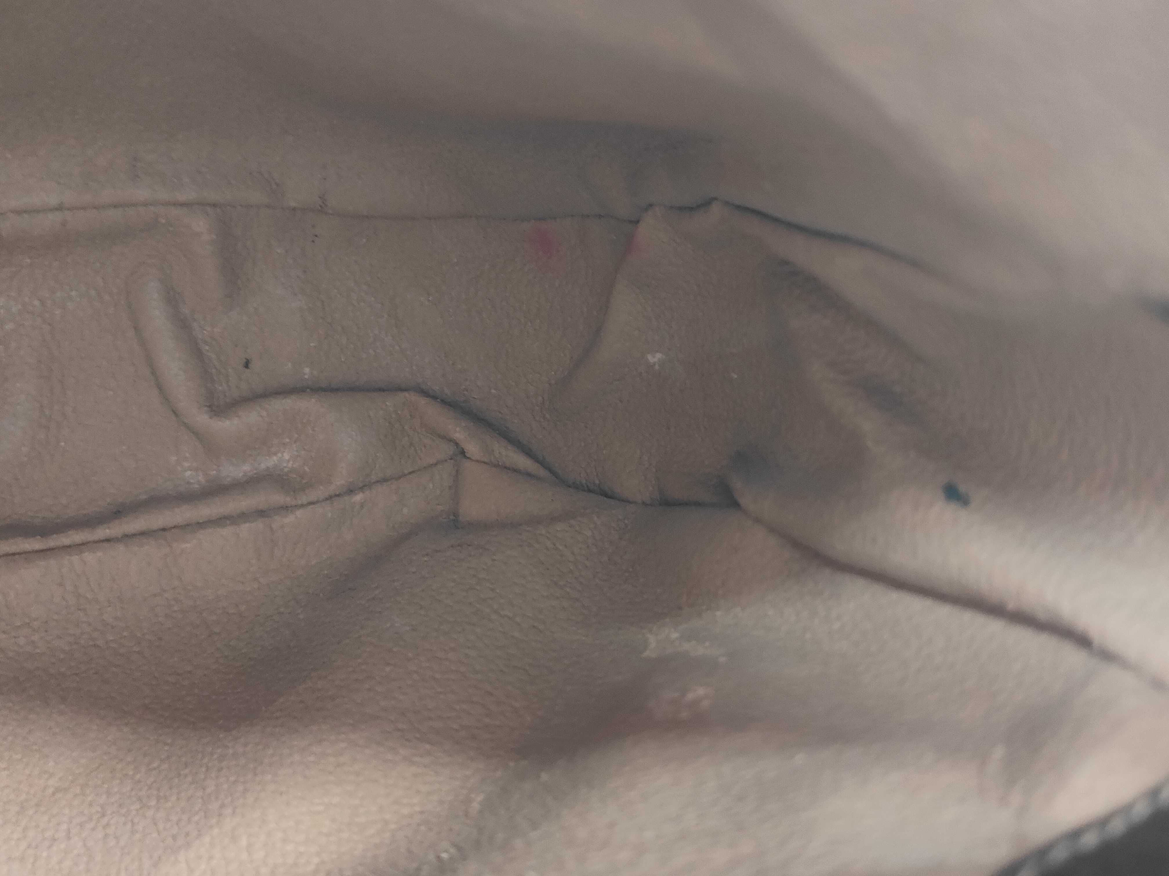 GG Supreme Old Shoulder Bag — view 12